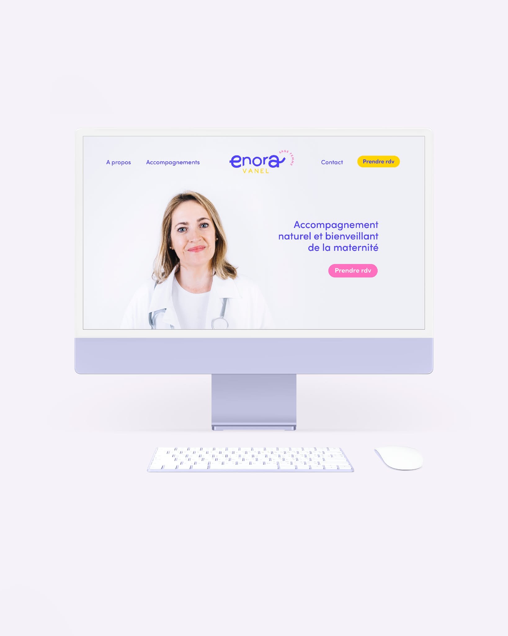 Pour ce projet autour d'Enora Vanel, sage-femme, j'ai imagin&eacute; un site web qui prolonge l'identit&eacute; visuelle : vif, chaleureux, professionnel. Parce qu'une bonne communication, &ccedil;a se tient d'un support &agrave; l'autre.

 #sagefemm