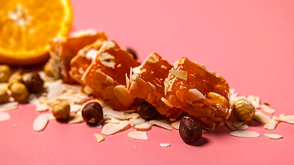 HAZELNOOT SINAASAPPEL.png