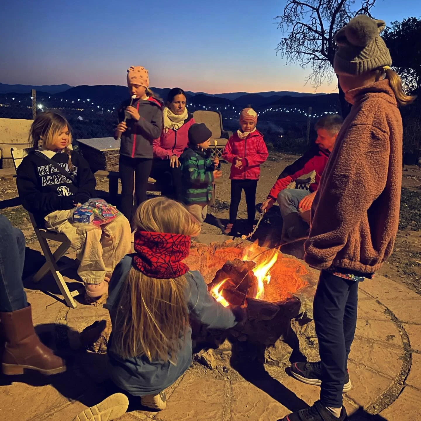 Still room in a few apartments to join our Self Directed months in December &amp; January! Be part of a community that feels like family over the holidays. 

Warm up by the wood burner, soak up the sun, and enjoy crisp winter nights in our cozy apart