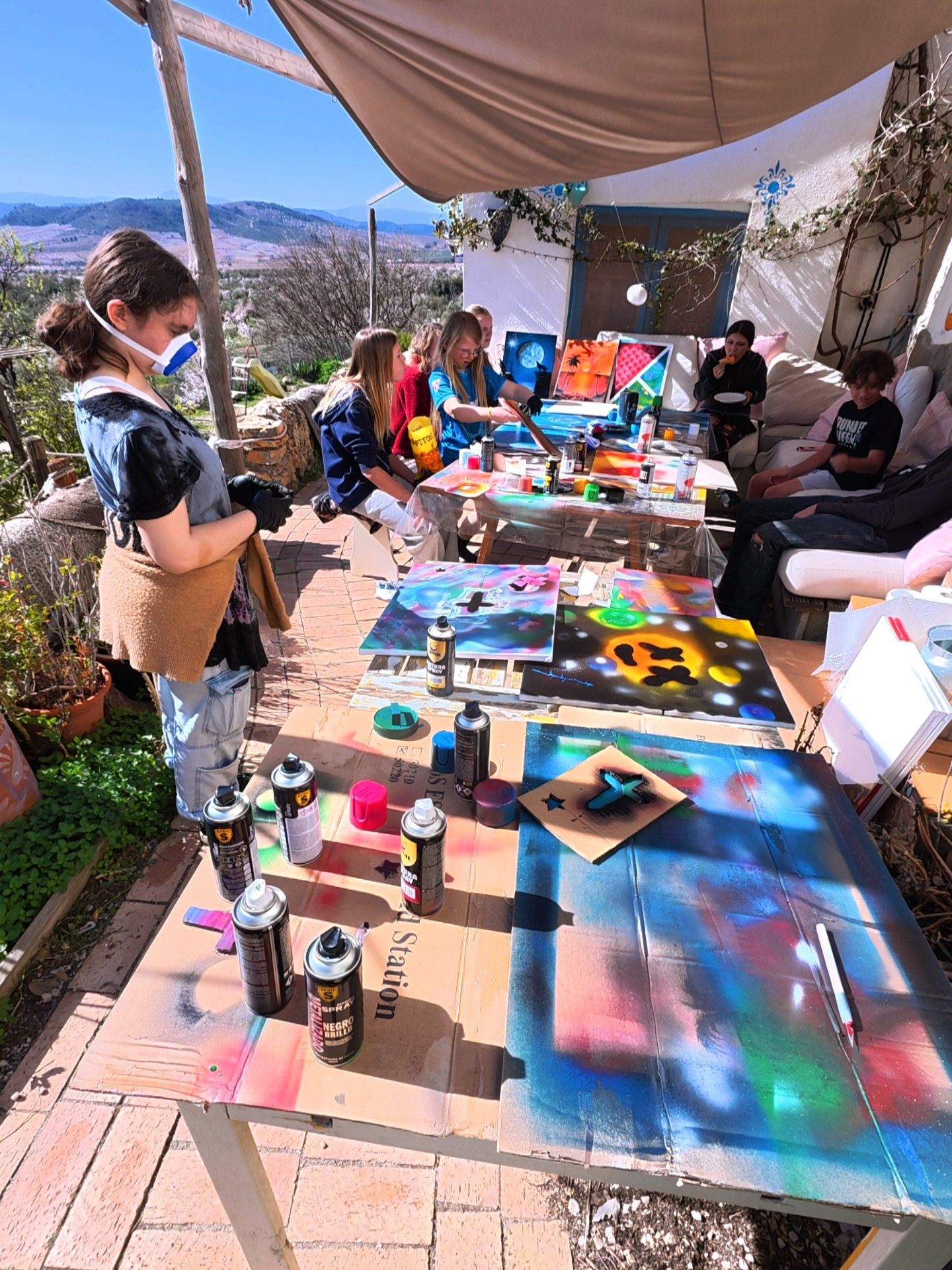 Month In The Mountains Art Week resumes with a spray painting workshop, experimenting with stencils and free hand techniques 🎨 

Hosted by @1965buick2010chevy