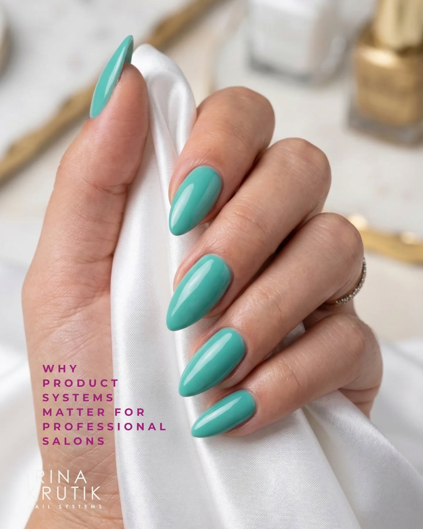 Professional salons rely on more than individual skill.
They rely on systems.

A well-developed product system allows technicians to work with consistent materials, predictable behaviour, and controlled application. This improves service reliability 