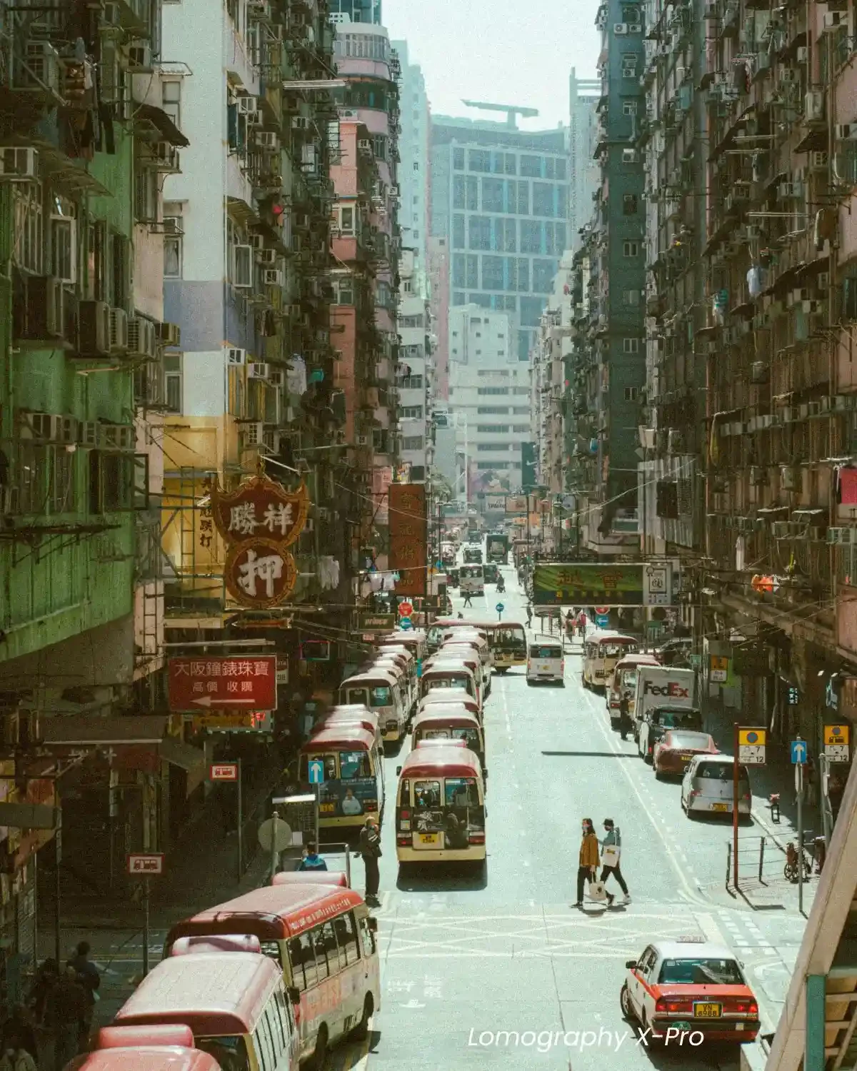 Lomography film presets for Lightroom, X-Pro cross processing effect, Color Negative 800 film look, Redscale 50 photography aesthetic, professional analogue film presets bundle by EJDuran