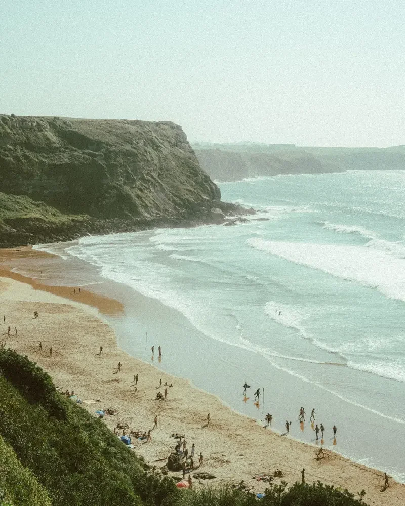 efore and after Lomography X-Pro preset on a red classic car in Madrid, showing vintage cross-processed film colors and high contrast.