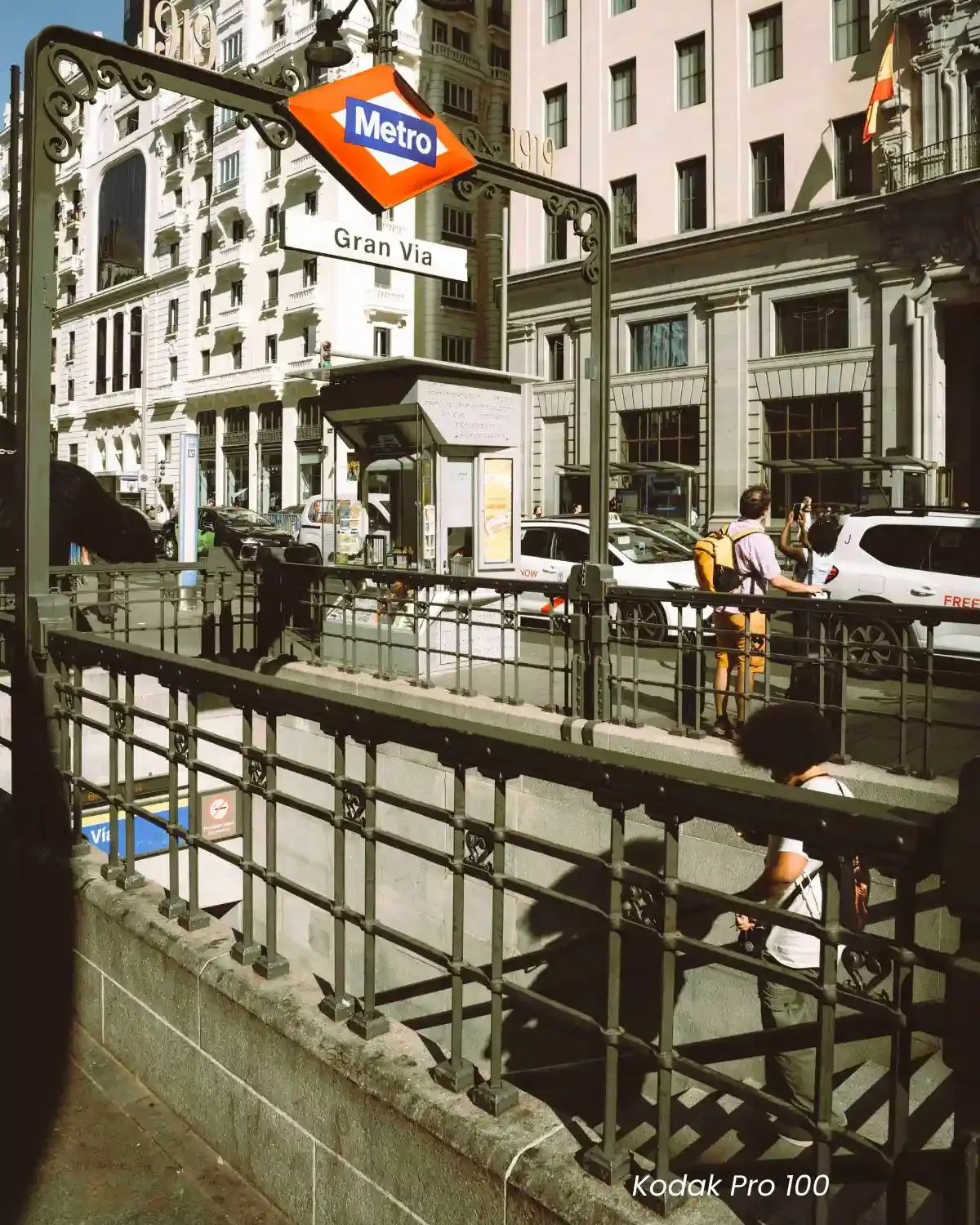 Kodak film presets for Lightroom, Kodak Ektar 100 street photography look, Kodak Vision3 500T cinematic night preset, professional Kodak Pro 100 film emulation, analogue urban wall art style presets.