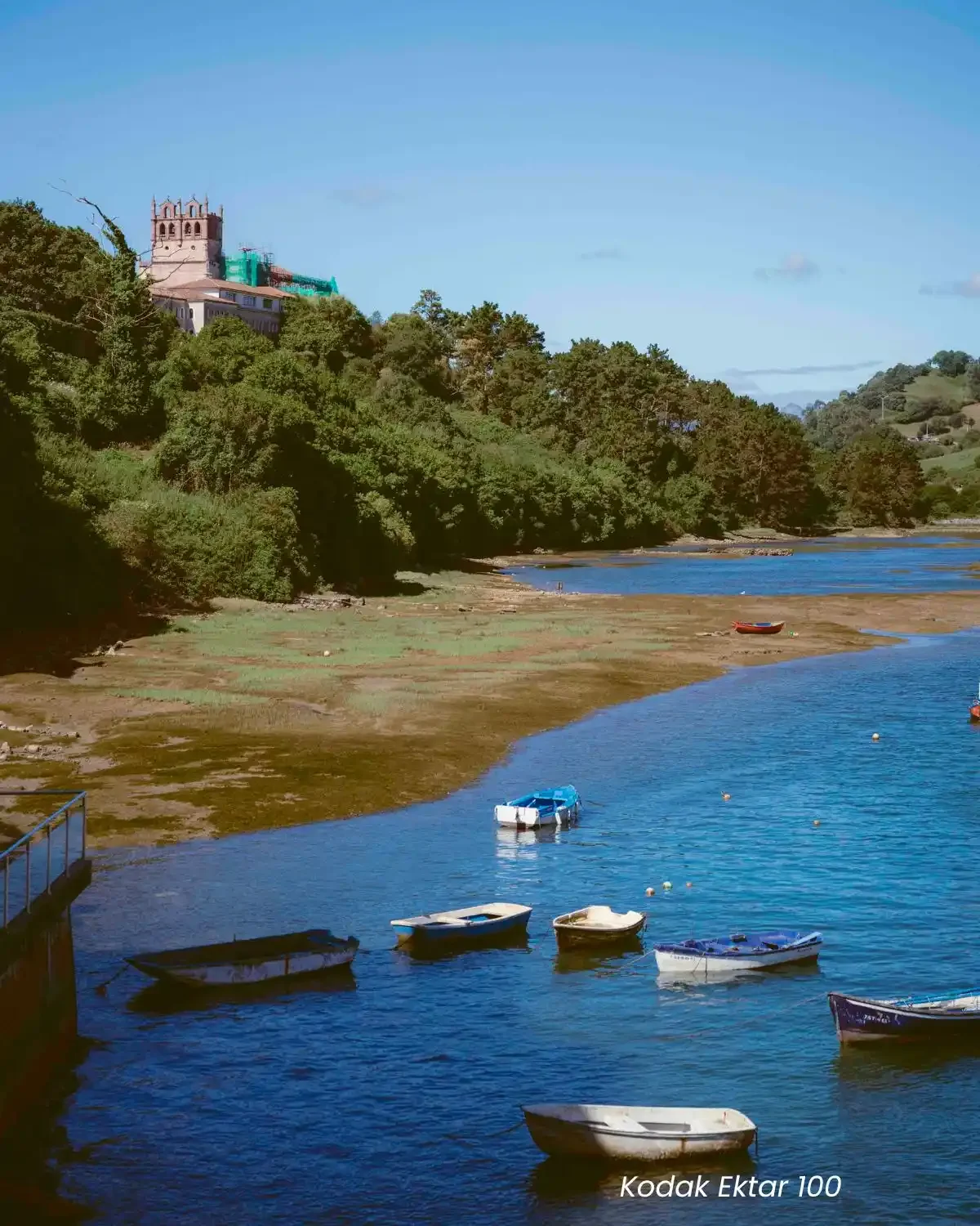 Kodak film presets for Lightroom, Kodak Ektar 100 street photography look, Kodak Vision3 500T cinematic night preset, professional Kodak Pro 100 film emulation, analogue urban wall art style presets.