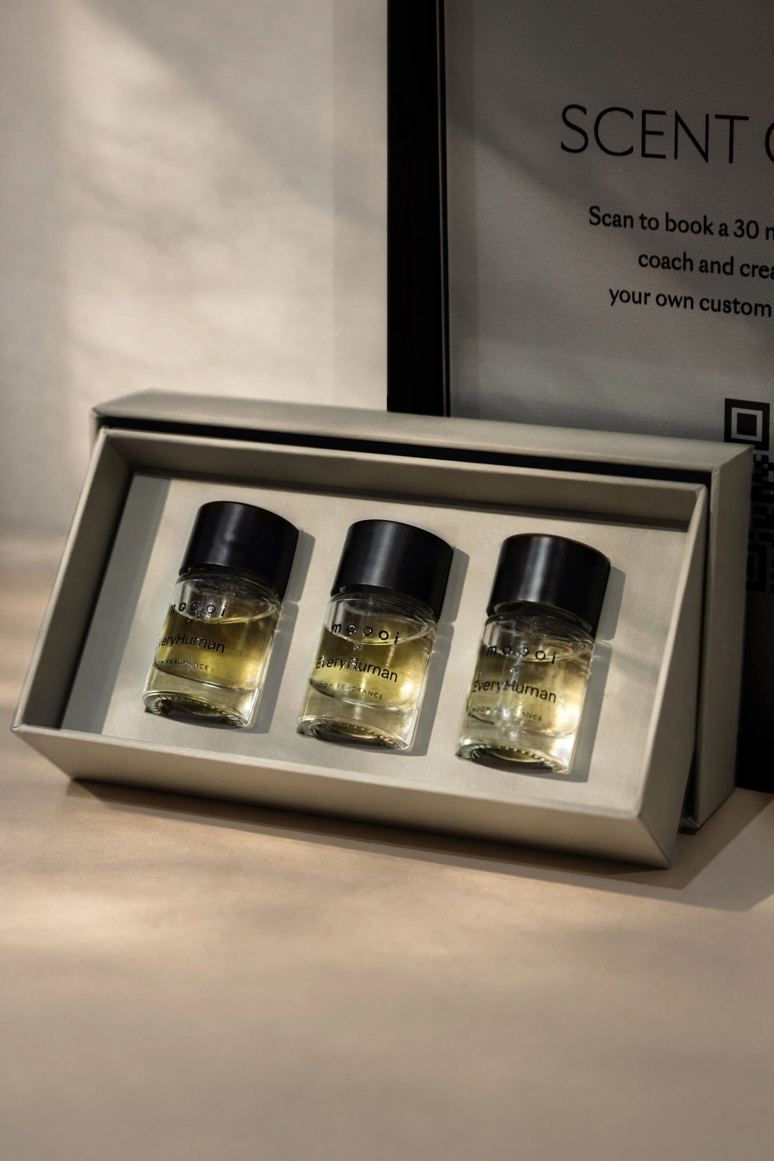 Moooi x EveryHuman room fragrance set, packaging and branding project by Automne Studio.