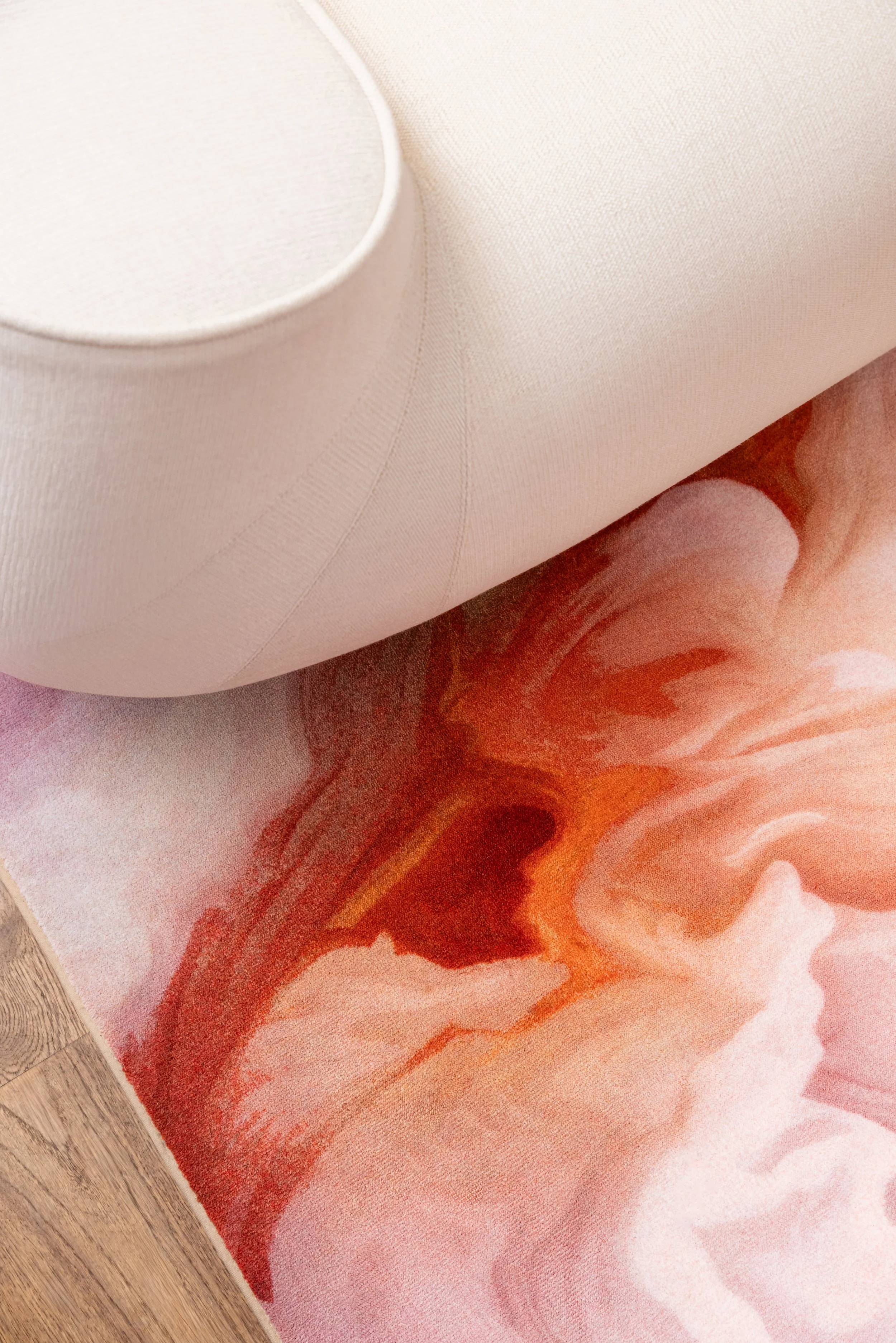 Close-up of a rug Aqua Flora Tigerlily by Moooi, pattern design and illustration project by Automne Studio.