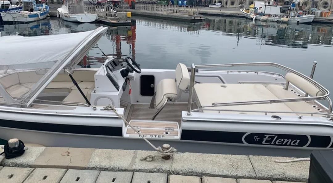 2014 Novurania Chase 19 luxury yacht tender with Volvo 220HP engine, white hull, and sleek seating – ideal for VIP transfers or day cruising