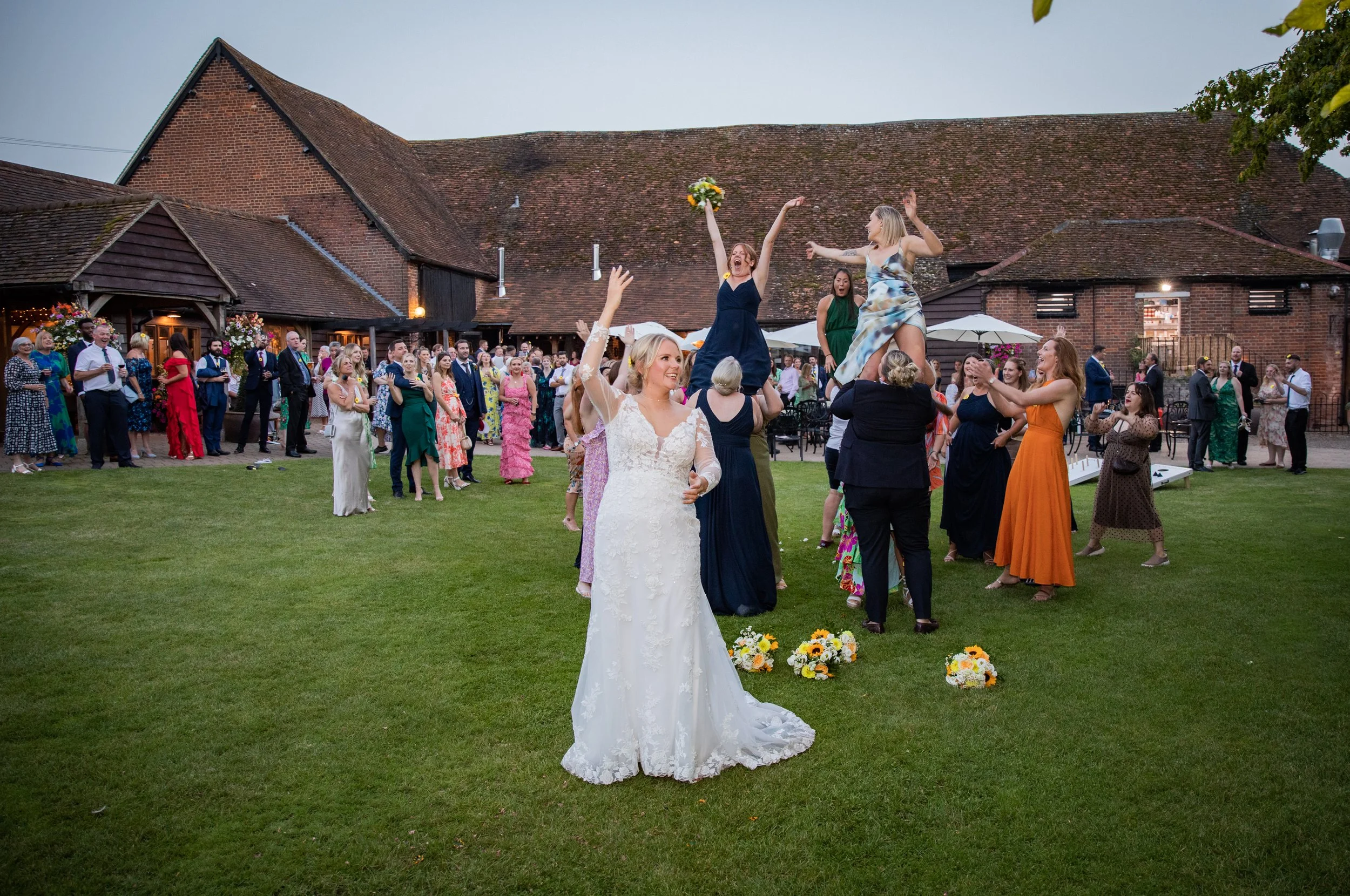The Throwing of the bouquet