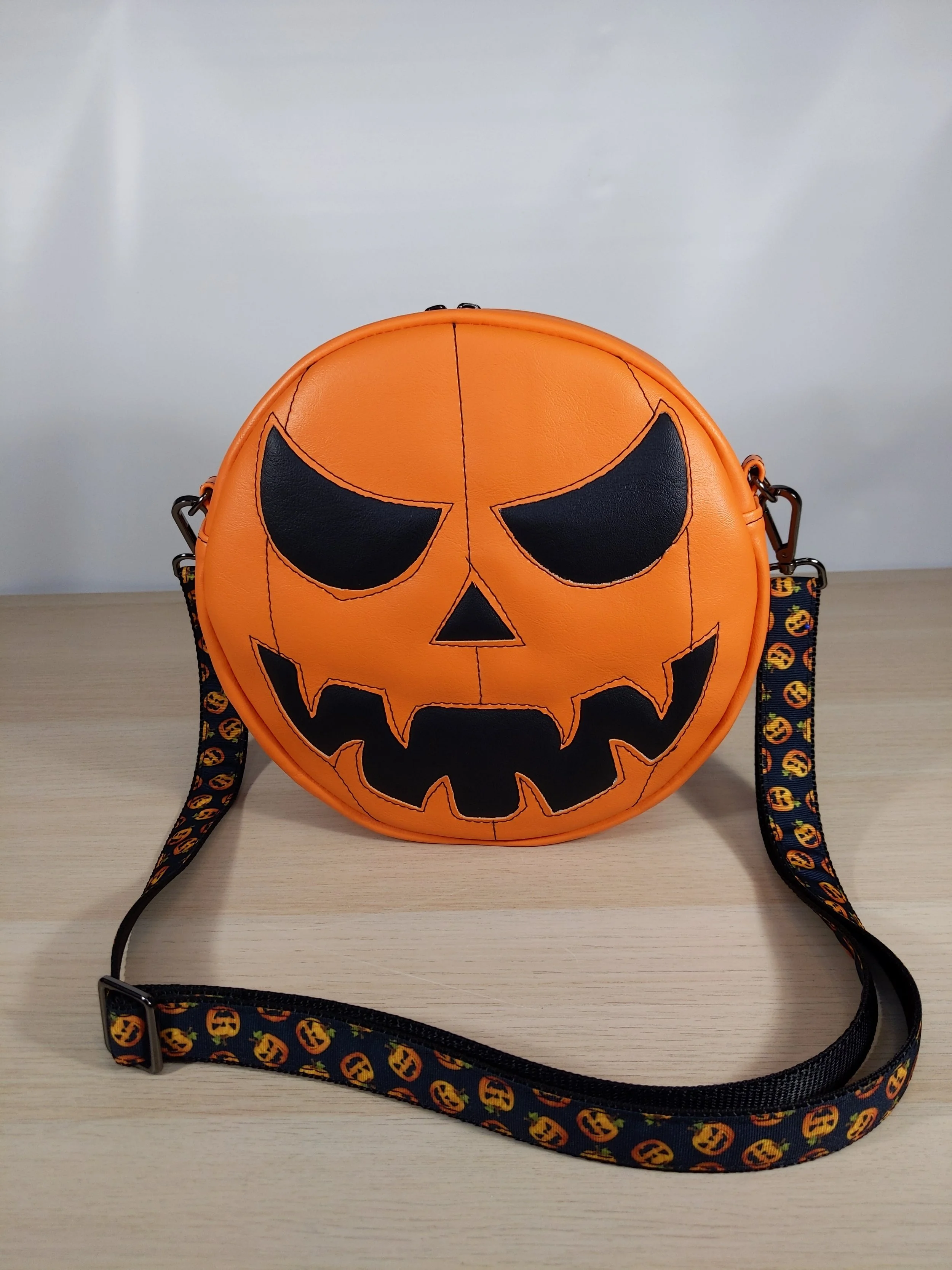 Jack-o-lantern Crossbody