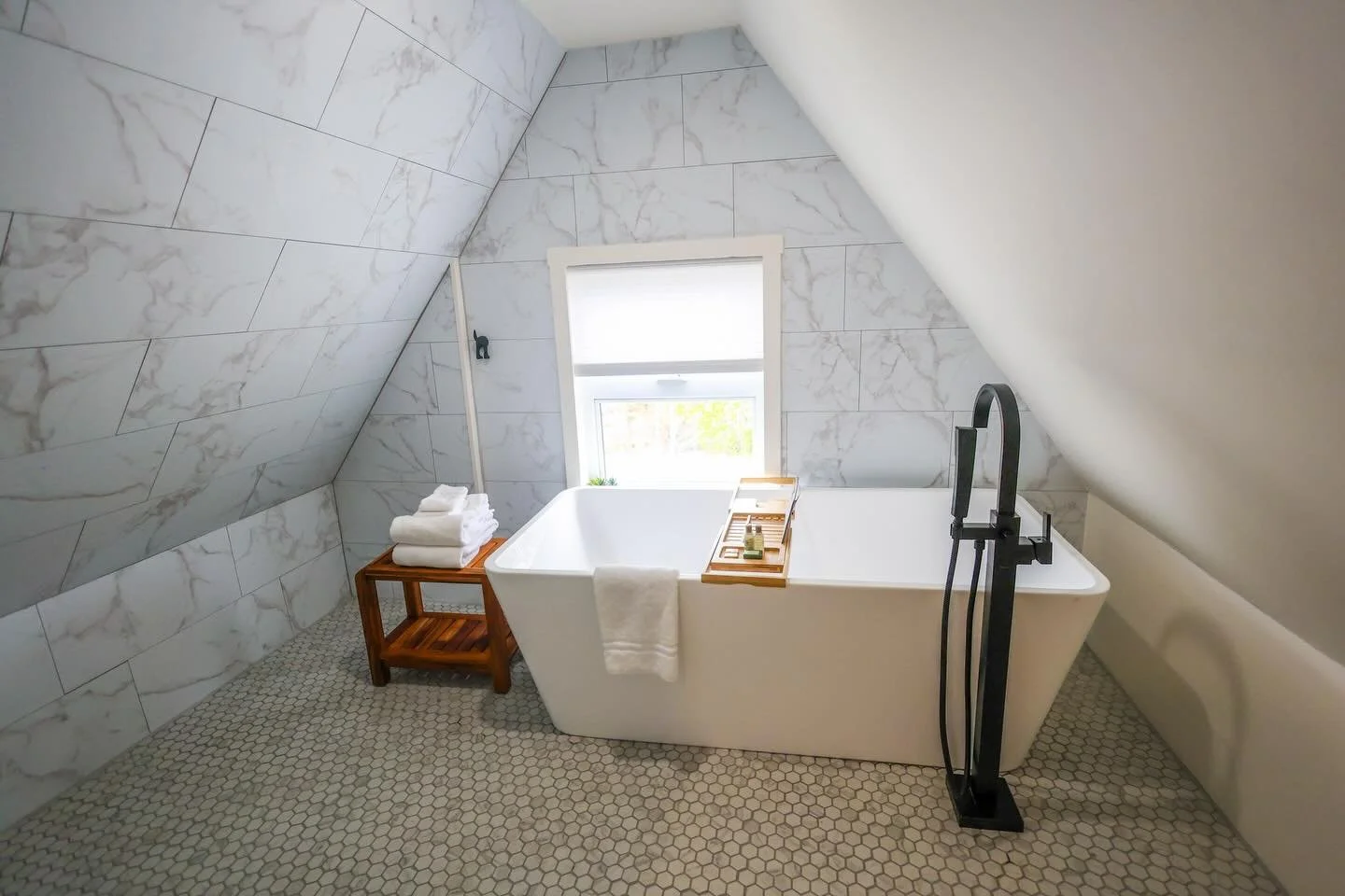 Planning a spring or summer escape to Lunenburg? 🌸🌊

The Demone Suite at The Lunenburg Inn offers the perfect home base for families exploring the South Shore. Spacious, thoughtfully appointed, and just steps from the waterfront ⚓️, it&rsquo;s a pl