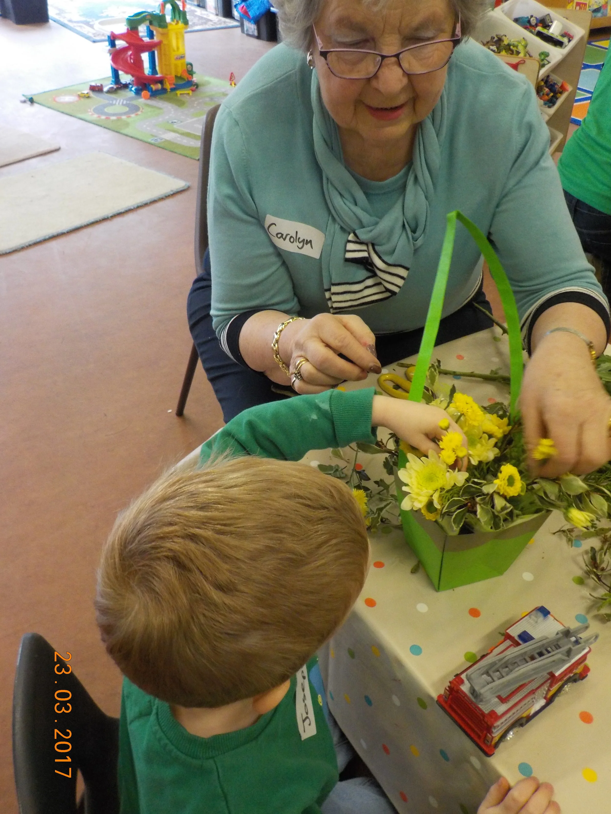 We are very lucky the Clophill Flower Club run sessions with our children to make something for their carers