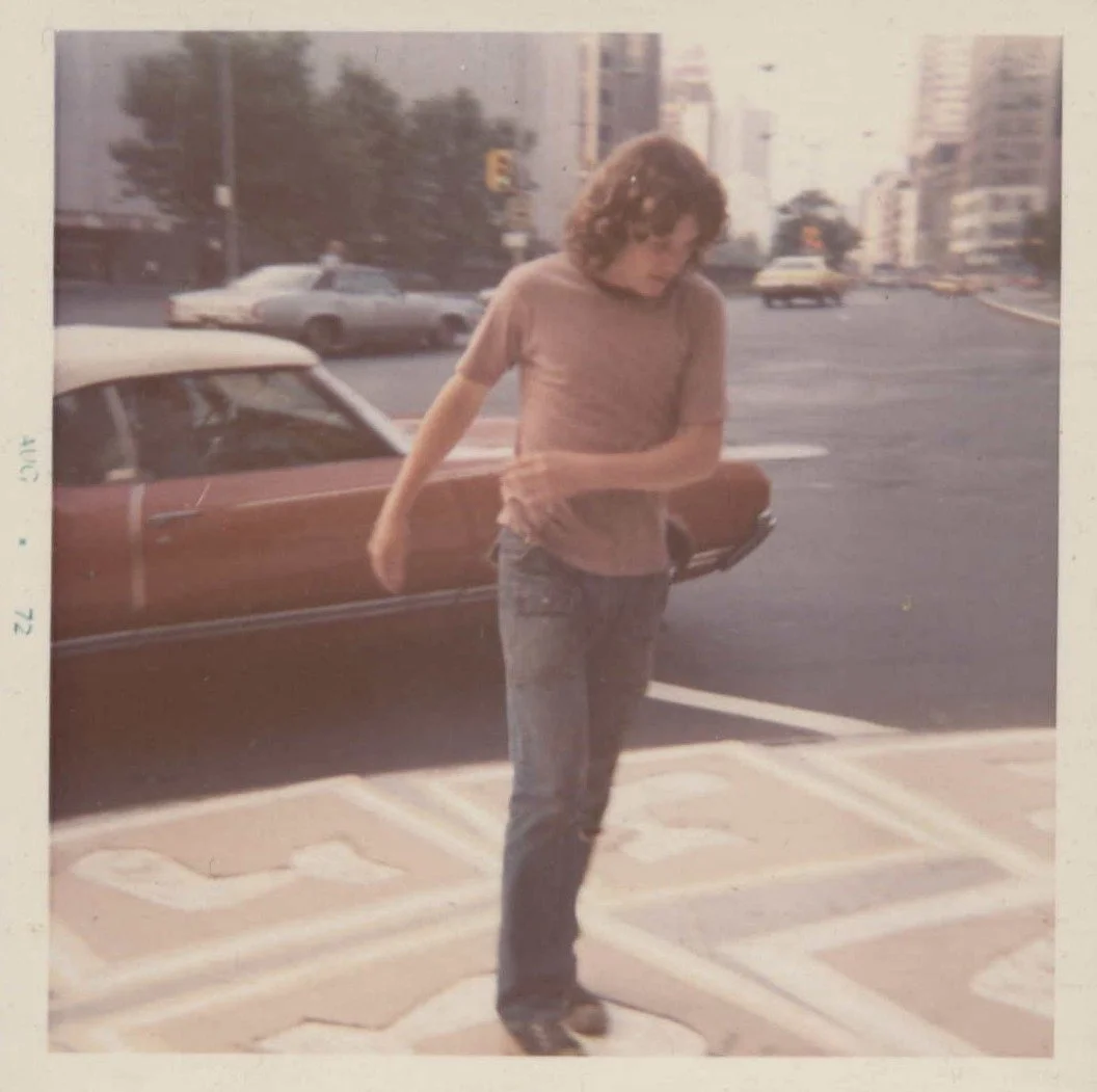 Foto Bommentapijt, New York, 1972. Fotograaf Roland Van den Berghe.