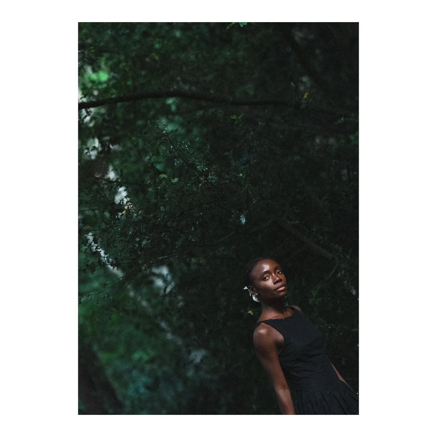 The beauty 👌🏾@itsviolet__ 
📸 me @picturerex_rekhadamhar 
👗 @marksandspencerstyle 
💎 @kateproduces @danielleswan @charlt88 
🌍 @nomadicdinners

fashionphotography 
#influencerphotography 
#streetstyle
#streetstylephotography 
#lifestylephotograph