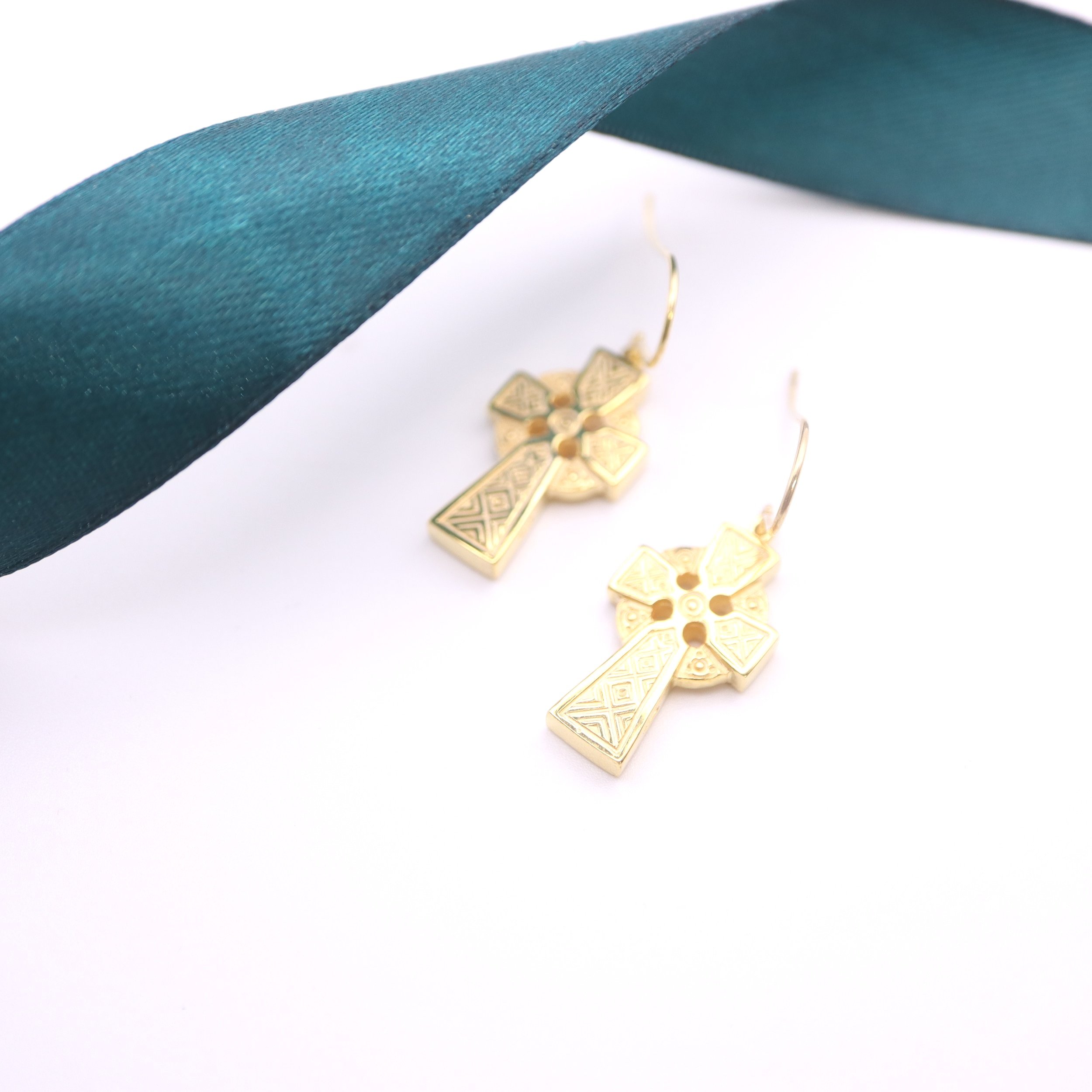 Gold+Celtic+Cross+earrings+2.jpg