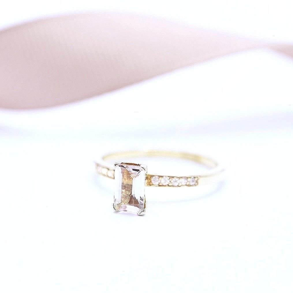 WEB%2BYellow%2Bgold%2BOct%2BMorganite%2BRing.%2B273A%2B315-YG-M-10D%2B%25E2%2582%25AC2%252C135%252C%2B%25E2%2582%25AC2%252C235%252C%2B%25E2%2582%25AC2%252C335.jpg