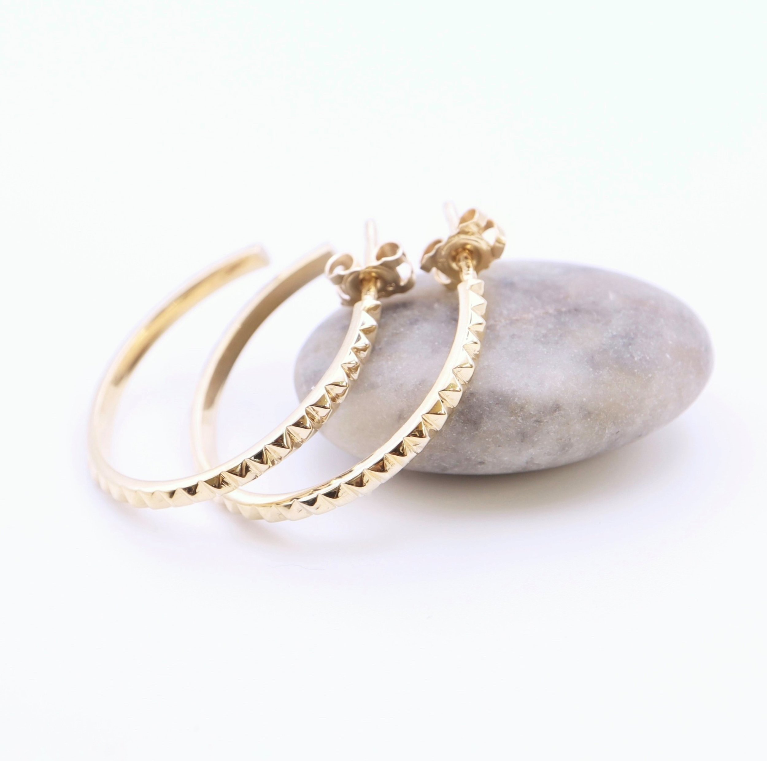 30mm ZZ YG Hoops Texture Closeup.jpg