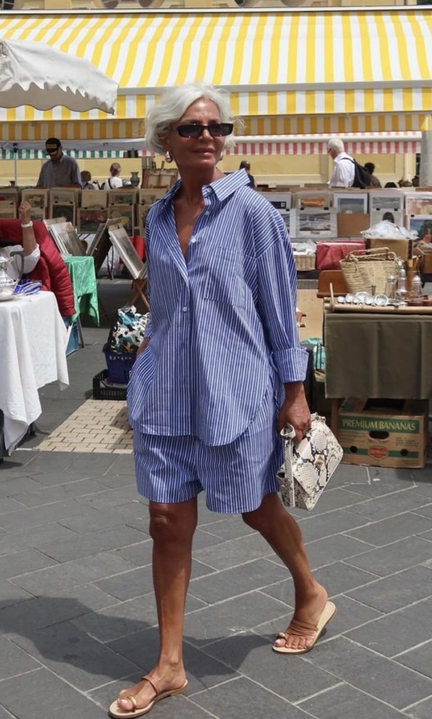 How to Pack Light and Look Effortlessly Stylish