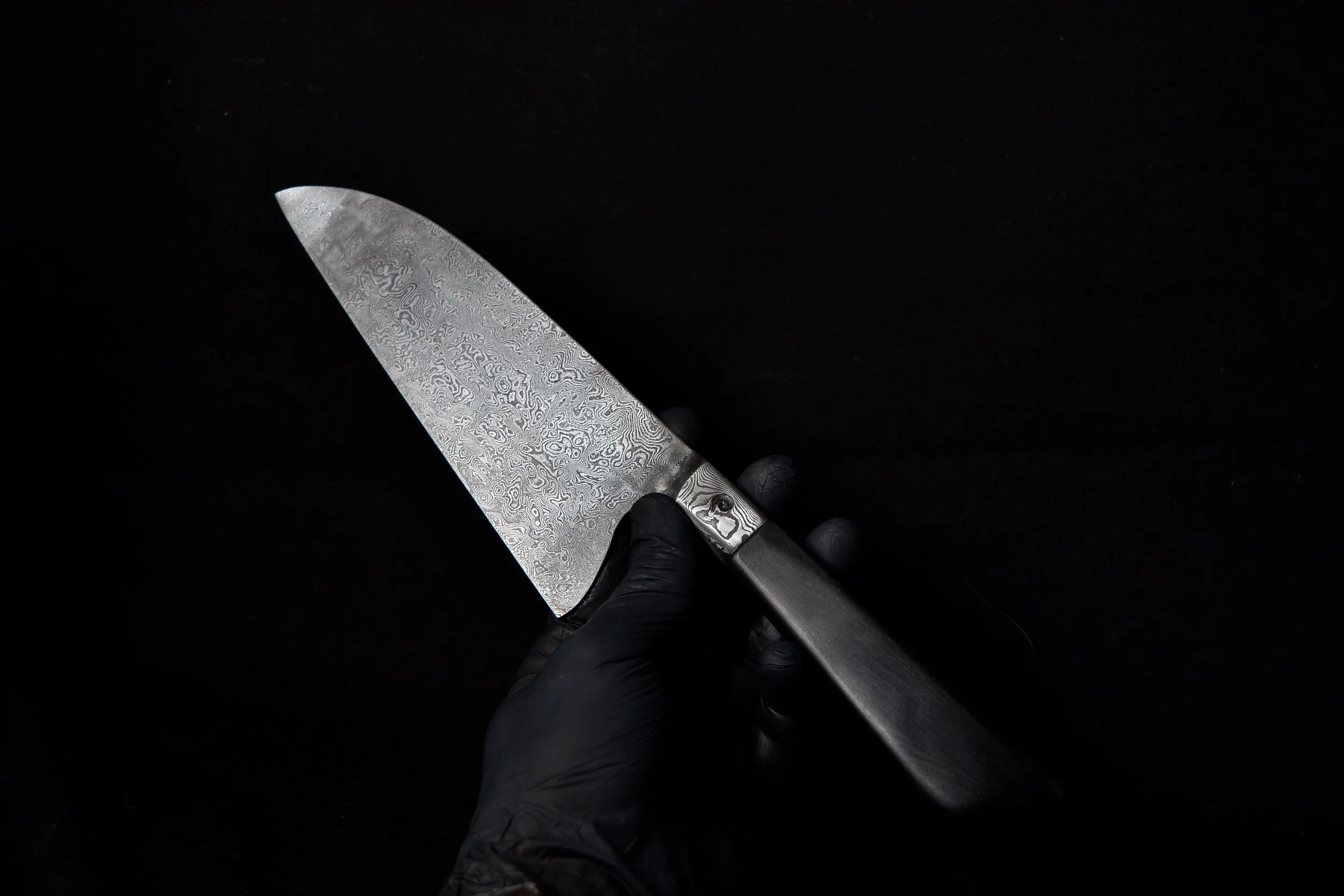 Santoku 200 layers random pattern black stabilized beech handle