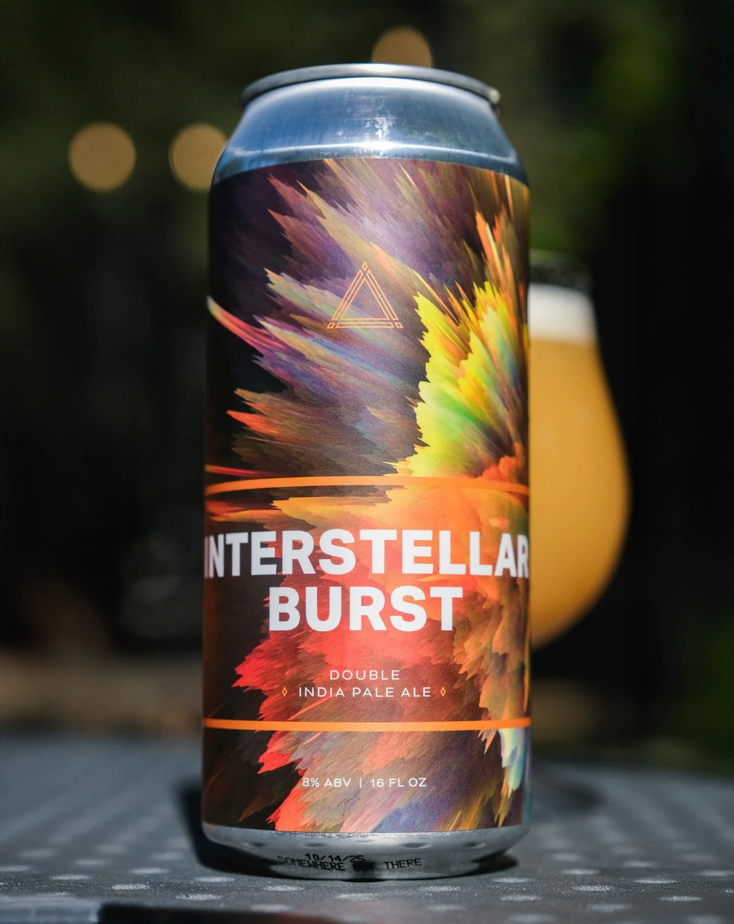 💥💥💥

This one&rsquo;s about something we love: combining hop varietals from both the Northern and Southern hemispheres. Interstellar Burst returns today at all locations.

We did a small run, but it&rsquo;s packed with hops and serious flavor from