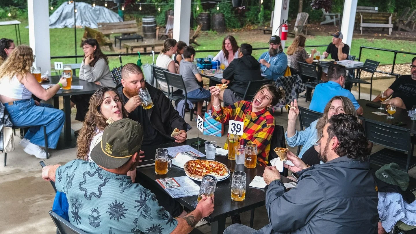 Fulton Fridays: $5 Cask pours of our freshly tapped Altbier! Plus, @bigfancymusic plays this evening at 6 pm and ofc, enough Hot Honey Pepperoni pizzas for the table.

Happy Friday folks! Here&rsquo;s to a great weekend!

Cheers! 🍻

📸: Triple Cross