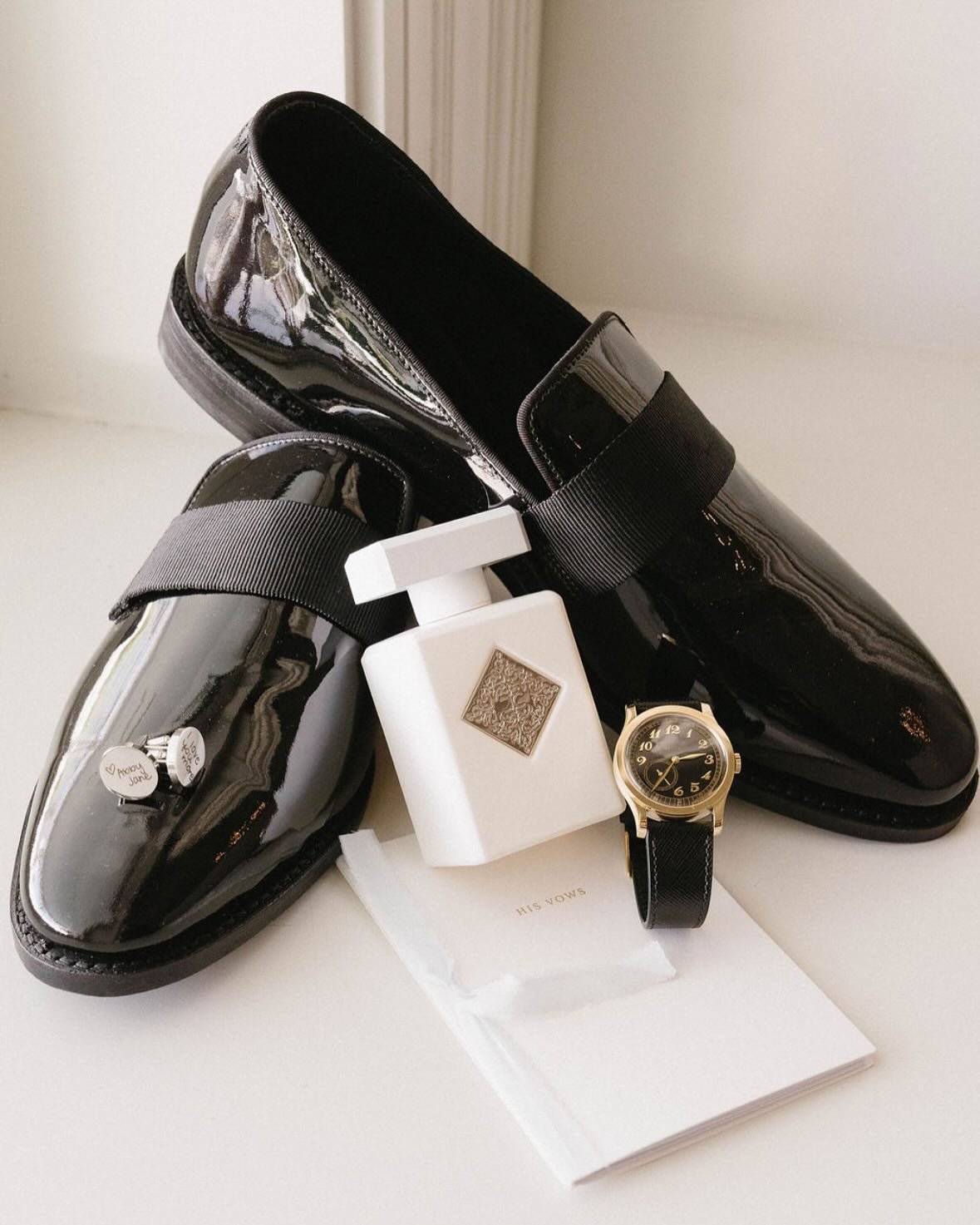 His &amp; hers getting ready details 🖤🌸
Planning &amp; Design: @elegantaffairsbydesign 
Beauty: @femmeakoi
Bride: @abby_jjohnson
Cake: @publix
Dress: @isabelbridal
Entertainment: @ghamobiledjs
Florals: @avaeliseevents
Groom: @davis_johnson80
Linens