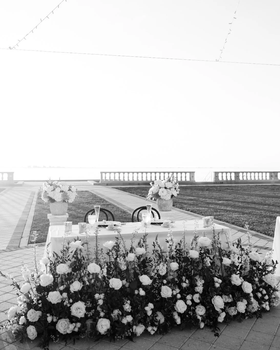 Black and white details from Rose and Casey&rsquo;s wedding day 🖤

Planning: @elegantaffairsbydesign 
Bride &amp; Groom: @roseadamsdean @caseydean20
Cake: @publix
Catering: @simplygourmetsrq
Desserts: @thegelatocartetampa
DJ: @goodleyentertainment
F