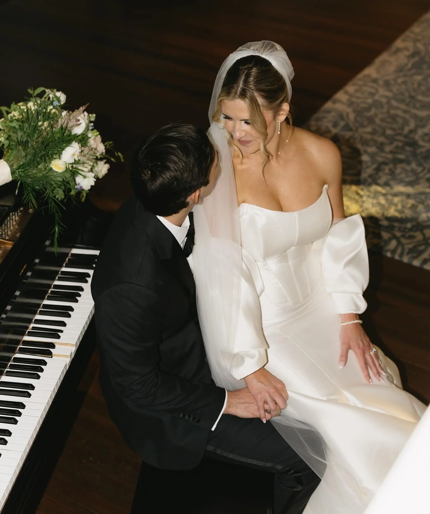 Mary &amp; Charles&rsquo; wedding day 🌼
Planning: @elegantaffairsbydesign 
Cake: @chantilly_cakes_largo
Dress: @athenasbridal
DJ: @ghamobiledjs @djrafaelsantiago
Florals: @carlsonwildwoodflorist
Hair &amp; Makeup: @adorebridalhairandmakeup
Photograp