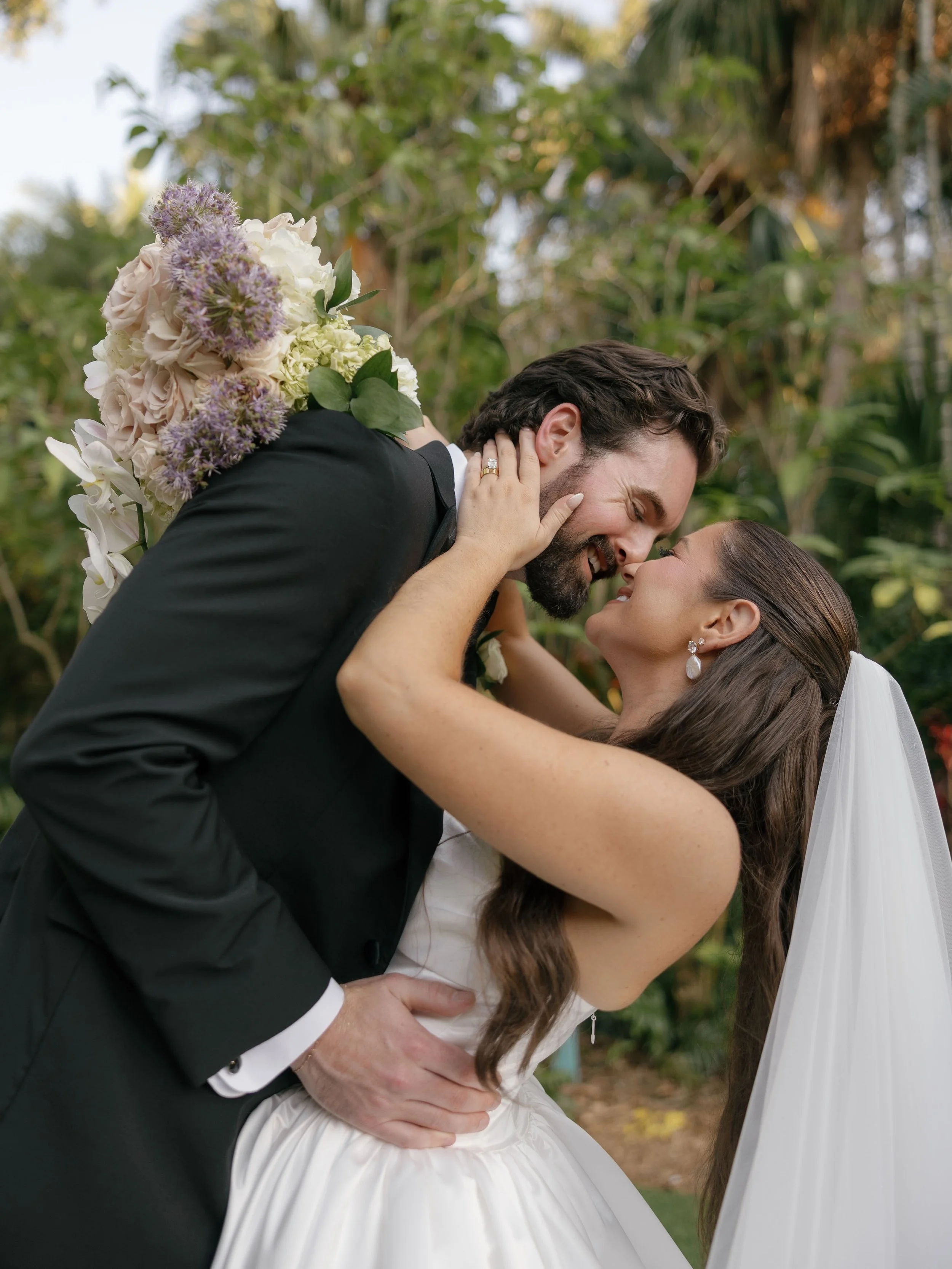 Rachel &amp; Garrett 🤍

Planning: @elegantaffairsbydesign 
Bride: @rachelchapski
Bride&rsquo;s Dress: @thaliapaulbridal
Caterers: @amiciscatering
Dessert: @paciugo
Entertainment: @baykingsband
Hair: @styledbyrebeca
Makeup: @kissandmakeupbysteph
Phot