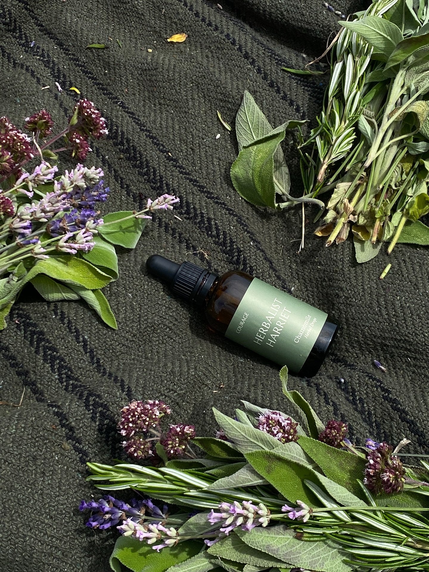 ⁣Summer solstice celebrated with making herb bundles, nourished by Chamomile Drops and some excellent souls, cheerleading each other!⁣⁣⁣⁣
⁣⁣⁣⁣
Ambrosia and food of the gods Chamomile Drops is currently 30% off, discount offer includes all other Herba