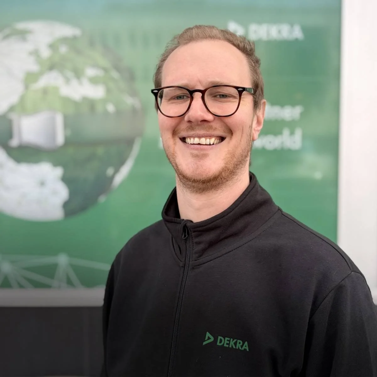Porträtt av Johan Persson, mekanikkonstruktör på Avalon, som utvecklar robotar för kärnkraftverk hos Dekra.