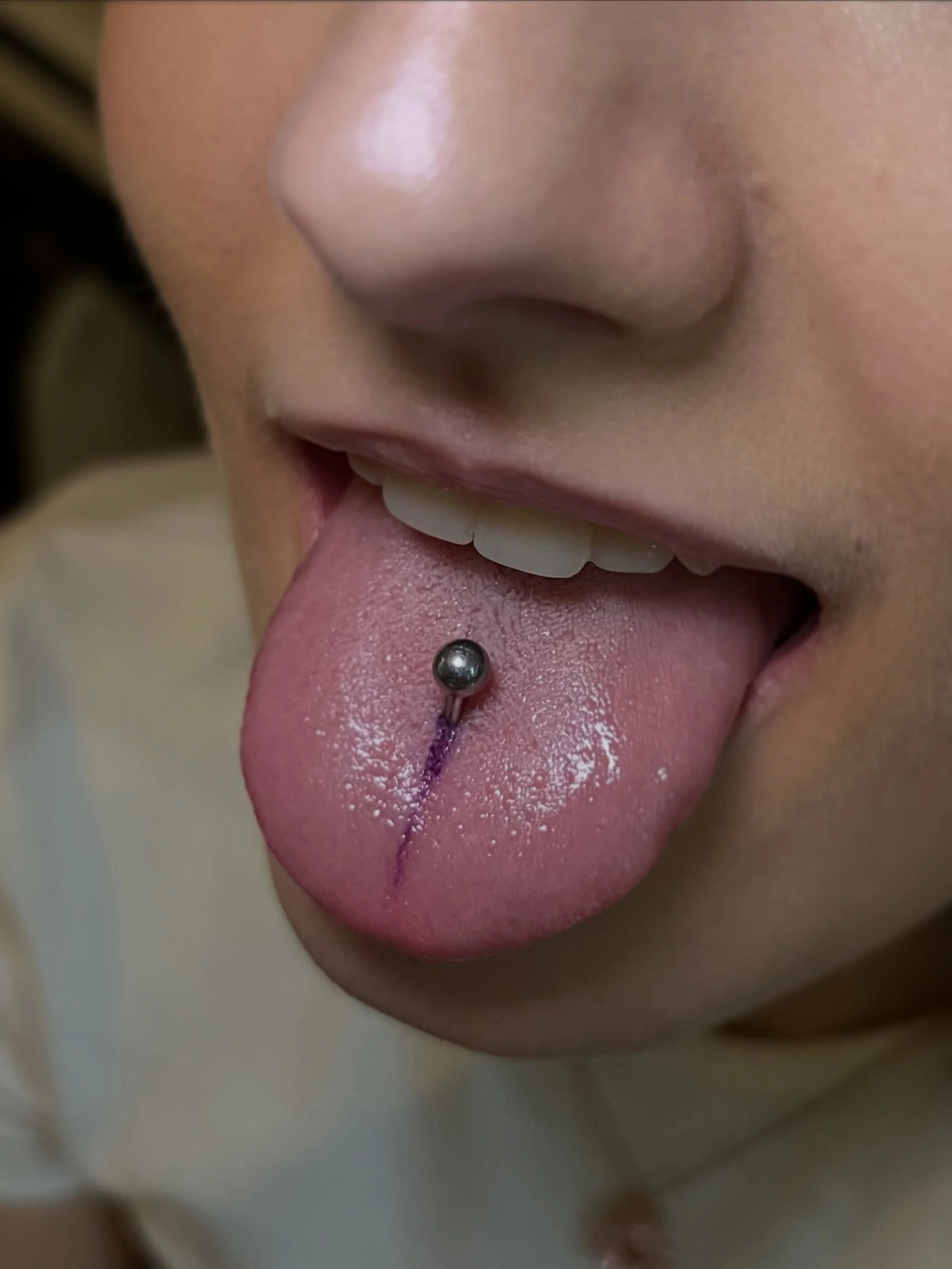 👅 Un piercing que no necesita presentaci&oacute;n.

El piercing de lengua es discreto cuando quieres que lo sea&hellip; y bastante protagonista cuando decides ense&ntilde;arlo.

&iquest;Te lo estabas pensando? Igual esta es tu se&ntilde;al. 💫 

Rea