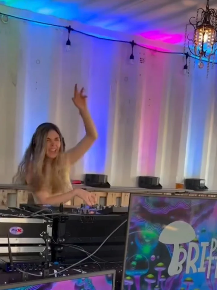 Feb + March DNBeach recap 🌊

Every month the energy keeps growing, creating a space for dnb to flourish! ✨ Lots of love to everyone who&rsquo;s been coming out &amp; supporting the underground scene. Big thank you to all the DJs, artists, &amp; vend