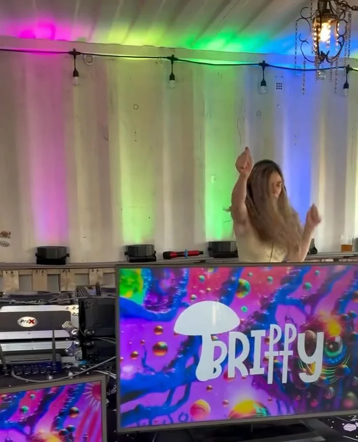 Me knowing it&rsquo;s #DRUMNBEACH this Sunday! 🤪🤪 Come out this Sunday for a beautiful day full with #drumnbass ☀️💃 Check out the new editions to the line up, we have some fire local talent ready to bring it 😤🔥 Only at @mastrysbrewingco 🍻🌊