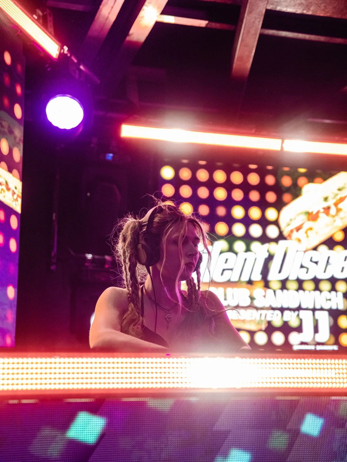 @breakawaytampa that was so much fun ❤️ 

Thank you to the beautiful &amp; familiar faces during my set 🥹😍 This community means so much to me! 

&amp; huge shout out to @jimmyjohns that shit was dope! 🥪