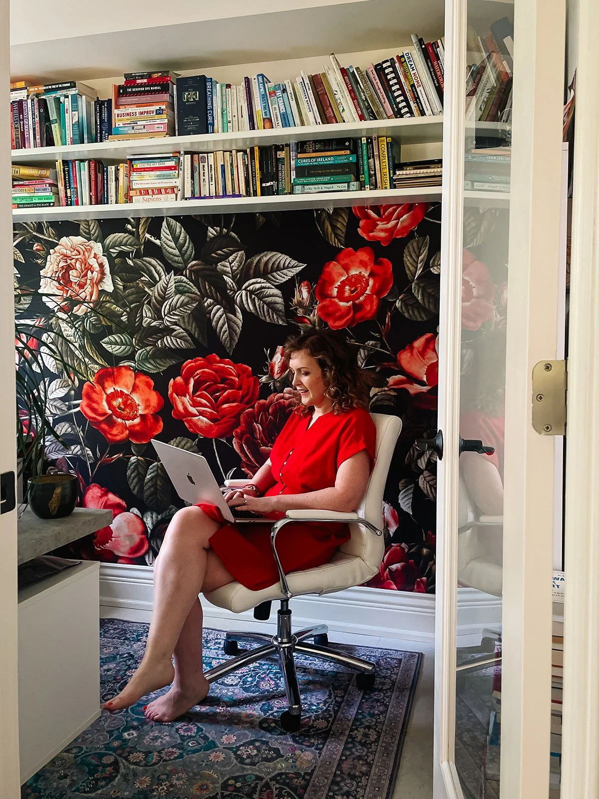 moyra-hypnotherapy-office-on-laptop.jpg