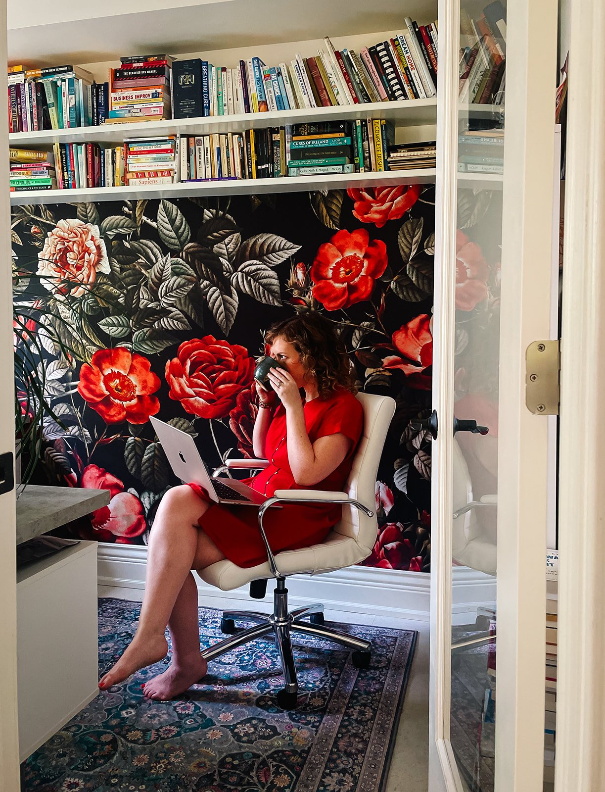 moyra-hypnotherapy-office-laptop-drinking-tea.jpg