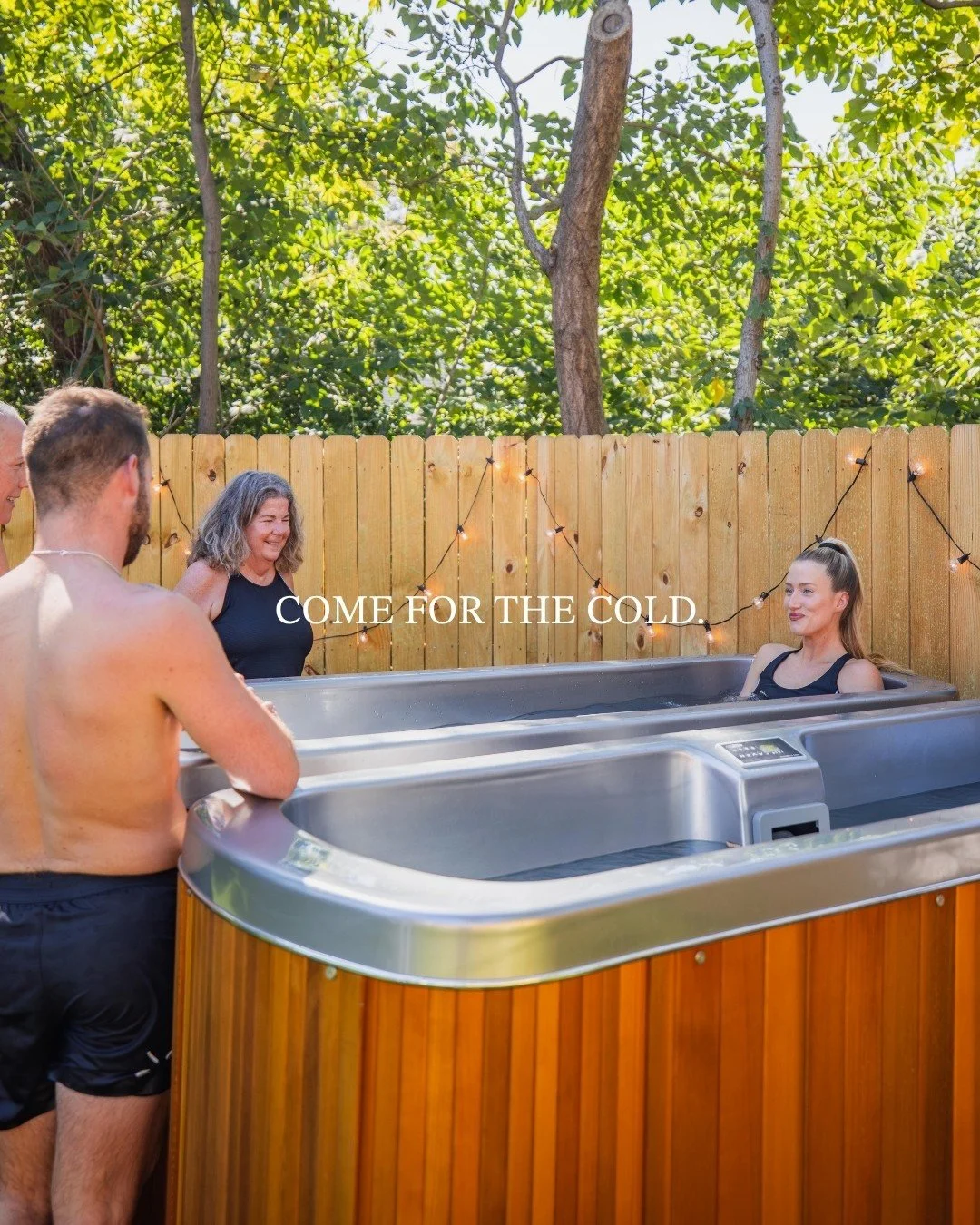 The best part of showing up? Who you meet along the way.

At Framework, the community is the difference, and the reason people stay long after their session ends 💛