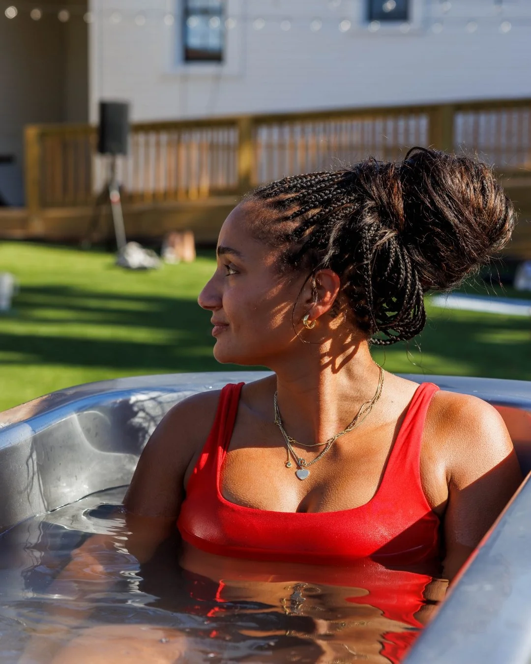 Going red for heart health ❤️
Cold plunging creates intentional stress that trains the cardiovascular system to adapt and recover. Today, we&rsquo;re celebrating practices that support women&rsquo;s health beyond the surface.