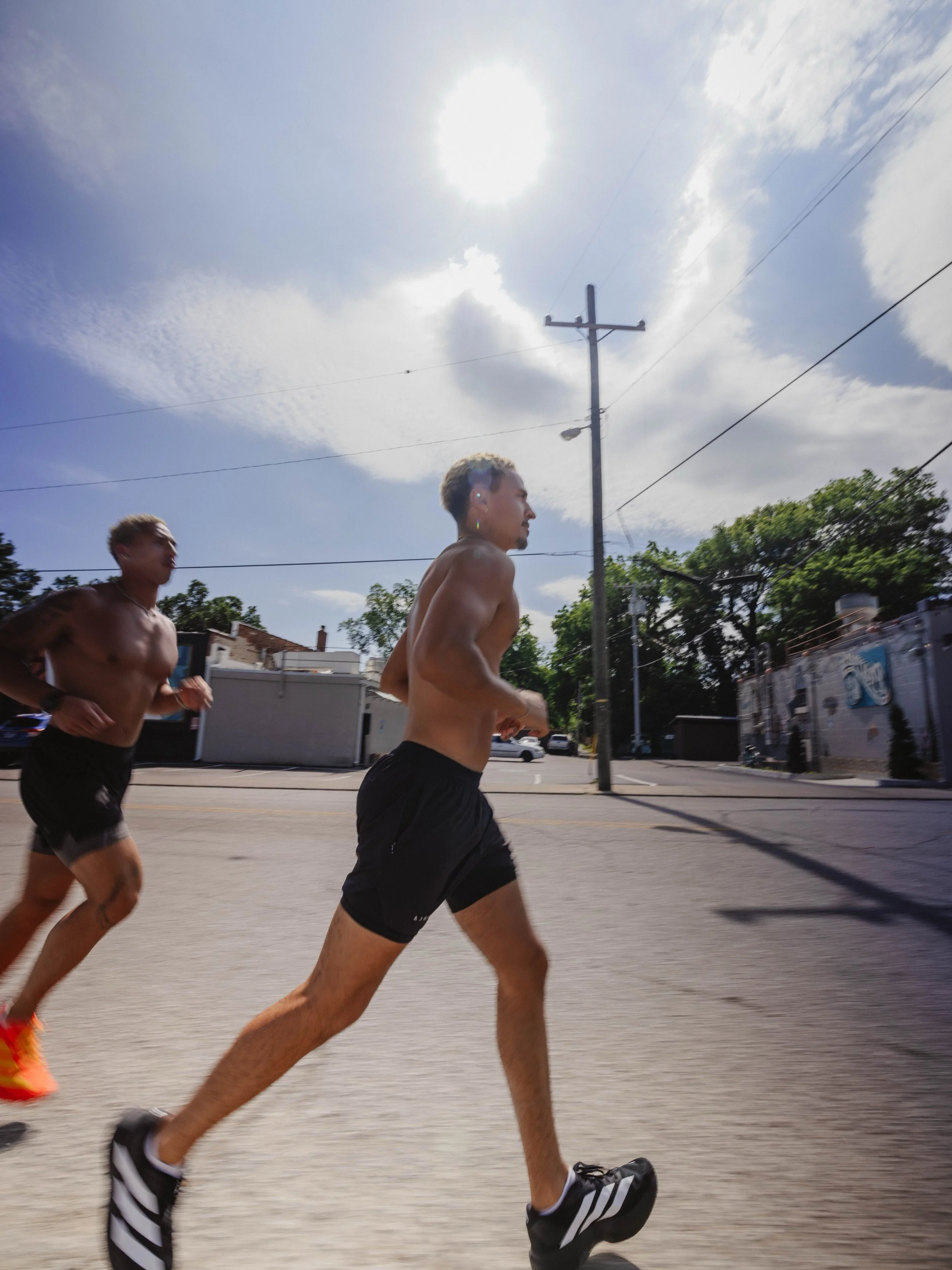 The run ends, the routine continues.

Because feeling better is what brings you back tomorrow.

Book your next session 🔥