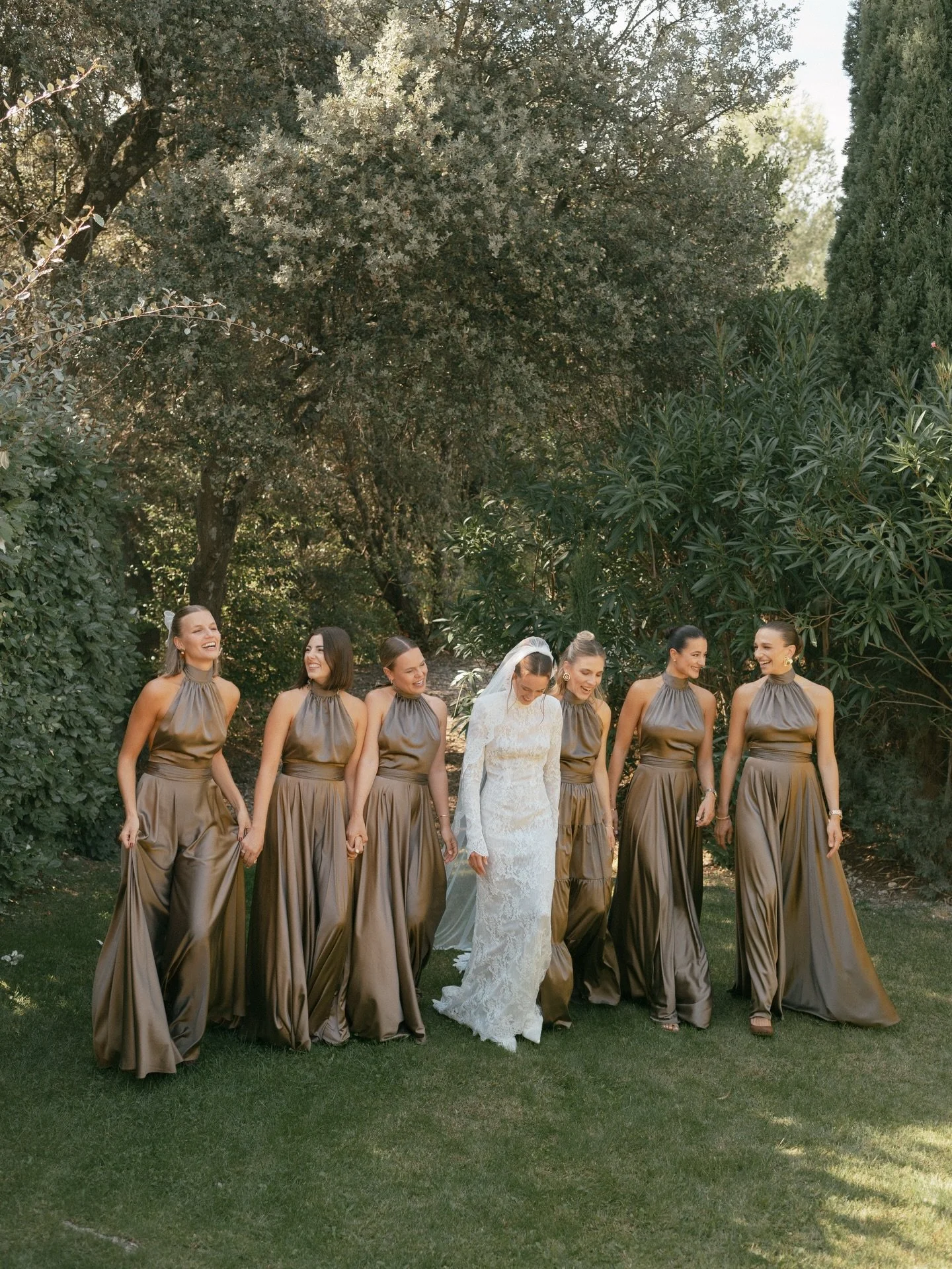 L&lsquo;amour en Provence - I am still beyond speechless.

Planning: @ditesmoioui 
Venue: @domainedefontenille 
Floral design: @celinebraun.floraldesign 
Dress: @franziskaburgert.atelier 
Video: @benediktandxenia 
Bridesmaids&rsquo; gowns: @ria_thela