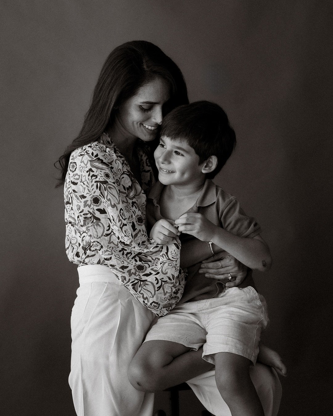 Us.
Because there&rsquo;s no me without them, and without them I wouldn&rsquo;t be doing this❤️
.
.
.
.
.
.
family photographer in Abu Dhabi 
#abudhabimums #abudhabimaternityphotographer #newbornphotographyabudhabi #maternityphotoshoot #abudhabi