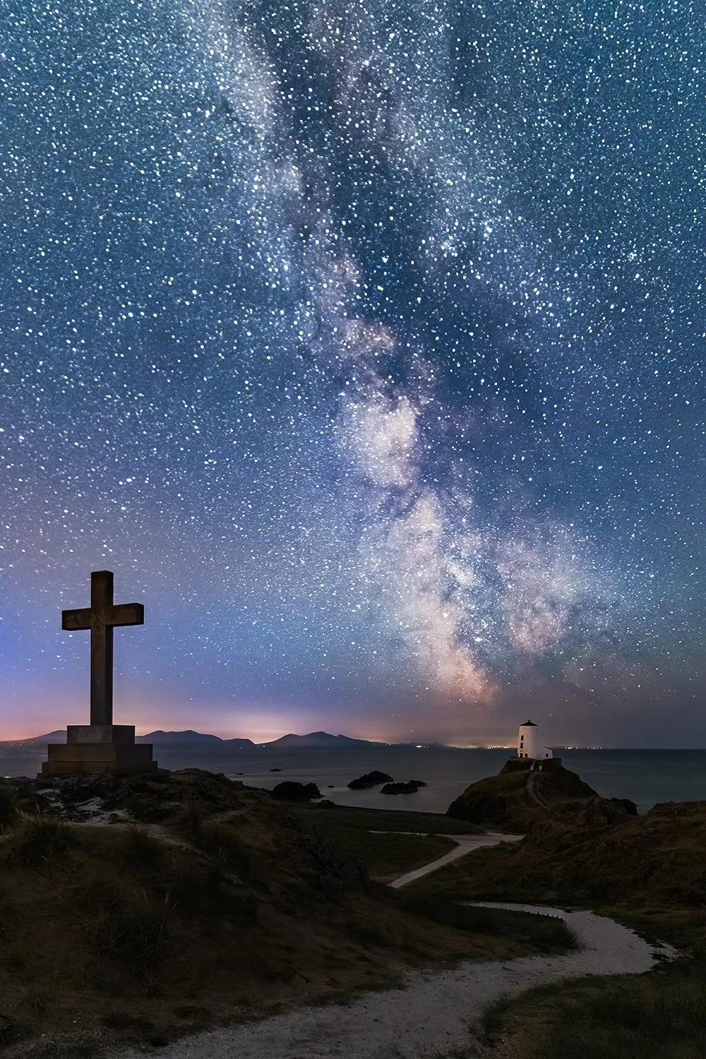 Llanddwyn-milky-way.jpg