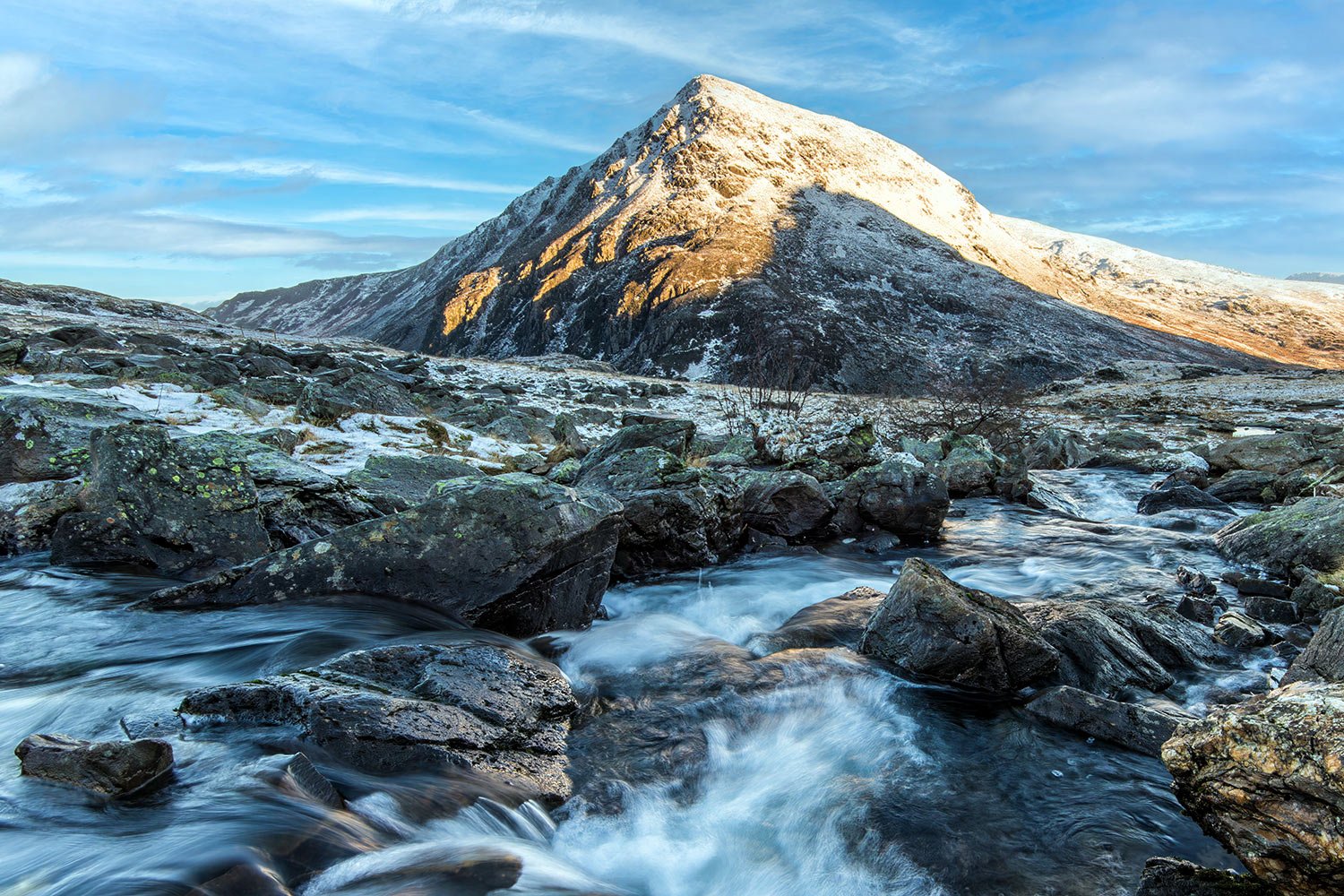 Stunning winter morning in Cwm Idwal
