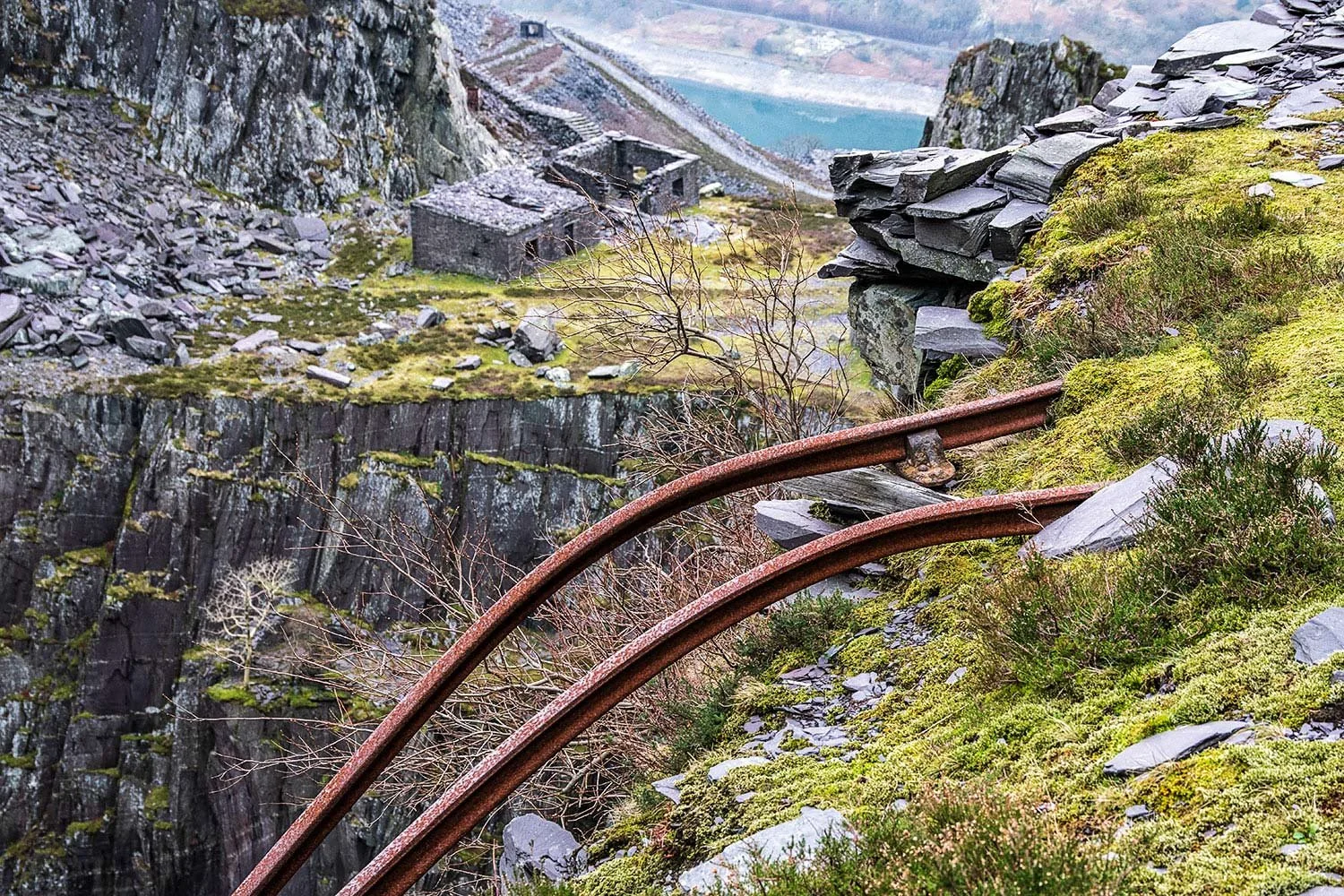 dinorwic-quarry-slate-tracks-llanberis-1.jpg
