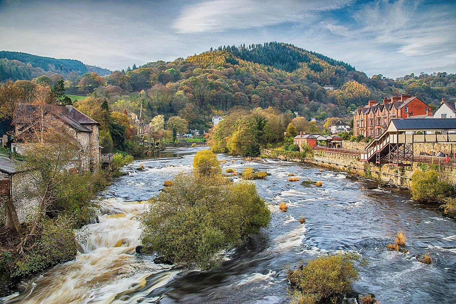 Beautiful autumn colour on the River Dee in Llangollen in North Wales