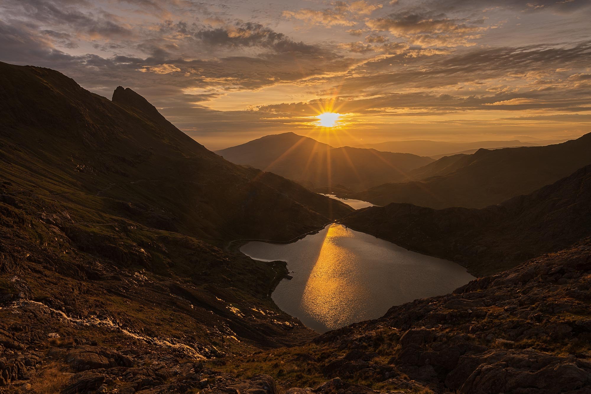 snowdon-pyg-track-sunrise.jpg