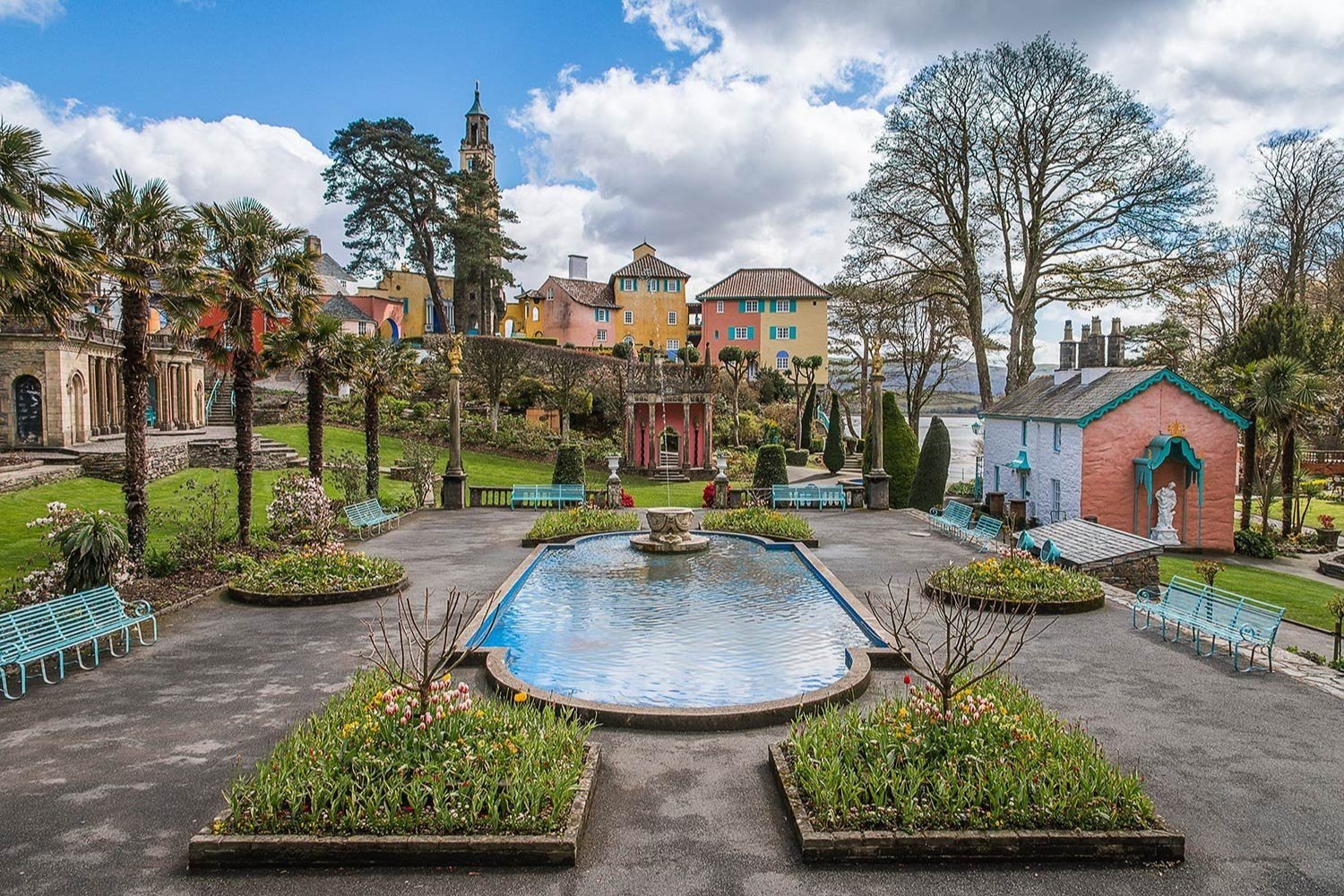 Portmeirion village piazza