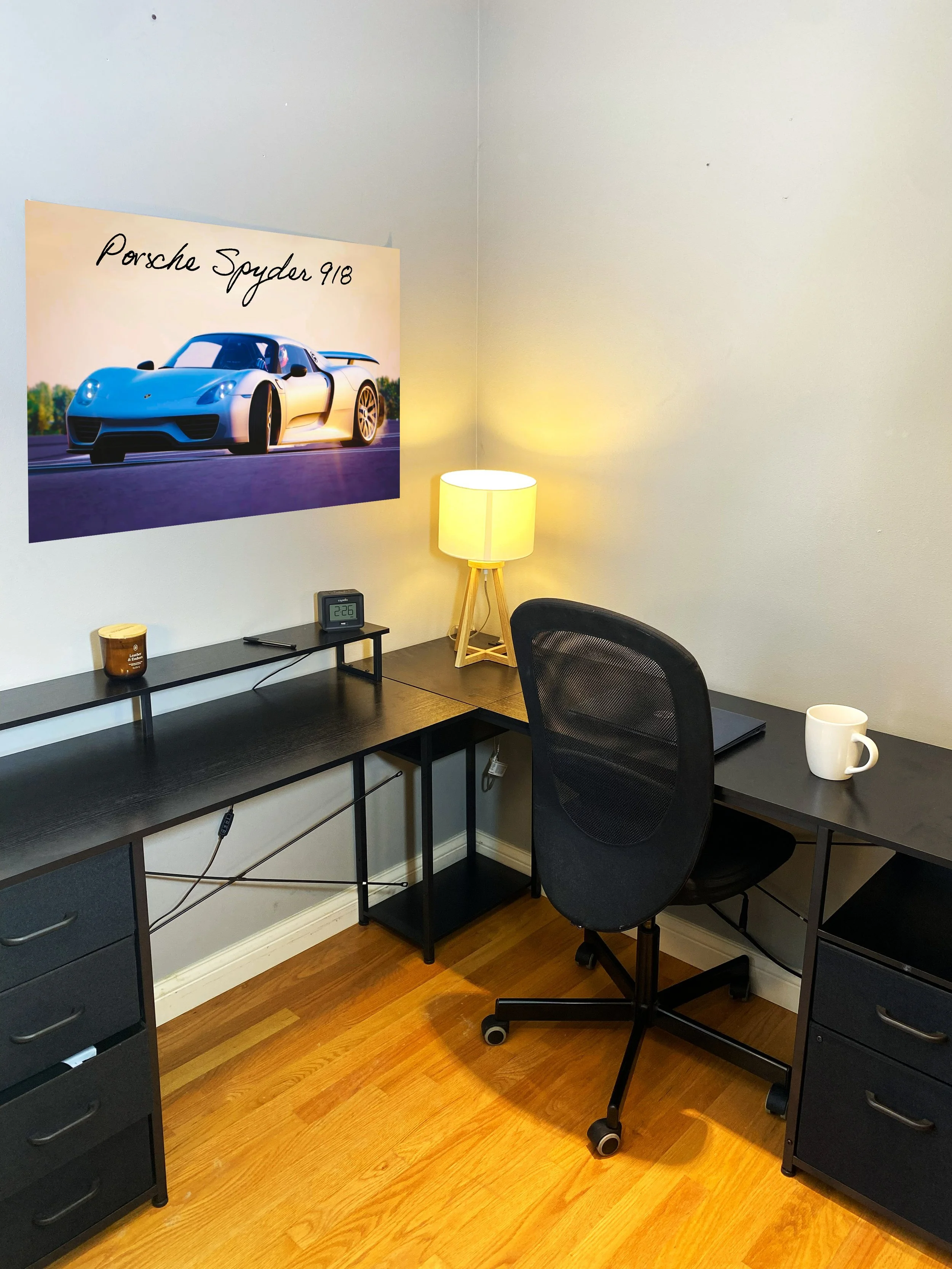 Product Example (Signature Porsche 918) (Desk) (Landscape).jpg