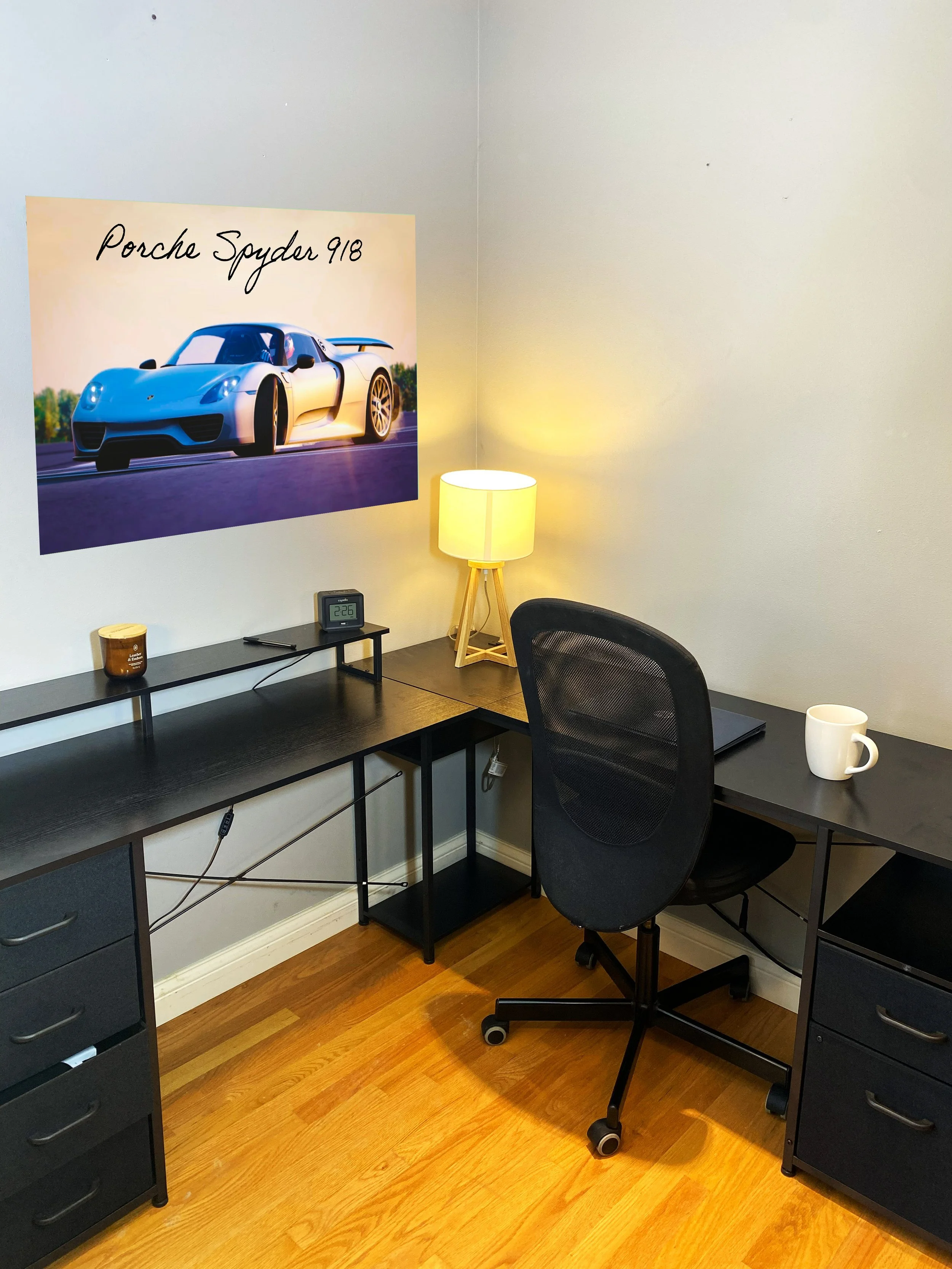 Product Example (Signature Porsche 918) (Desk) (Landscape).jpg